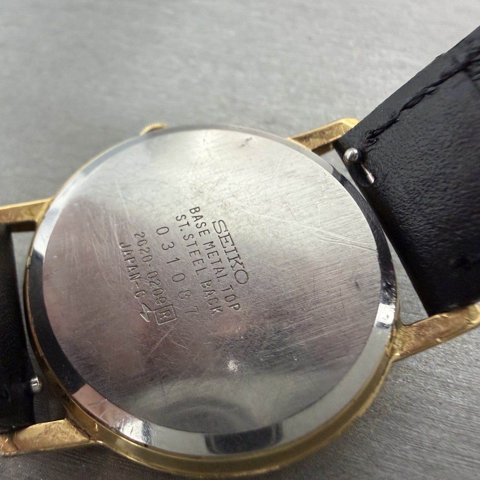 Seiko Watch Men 32mm Black Dial Gold Tone Round 2620-0209 New Battery Dress9