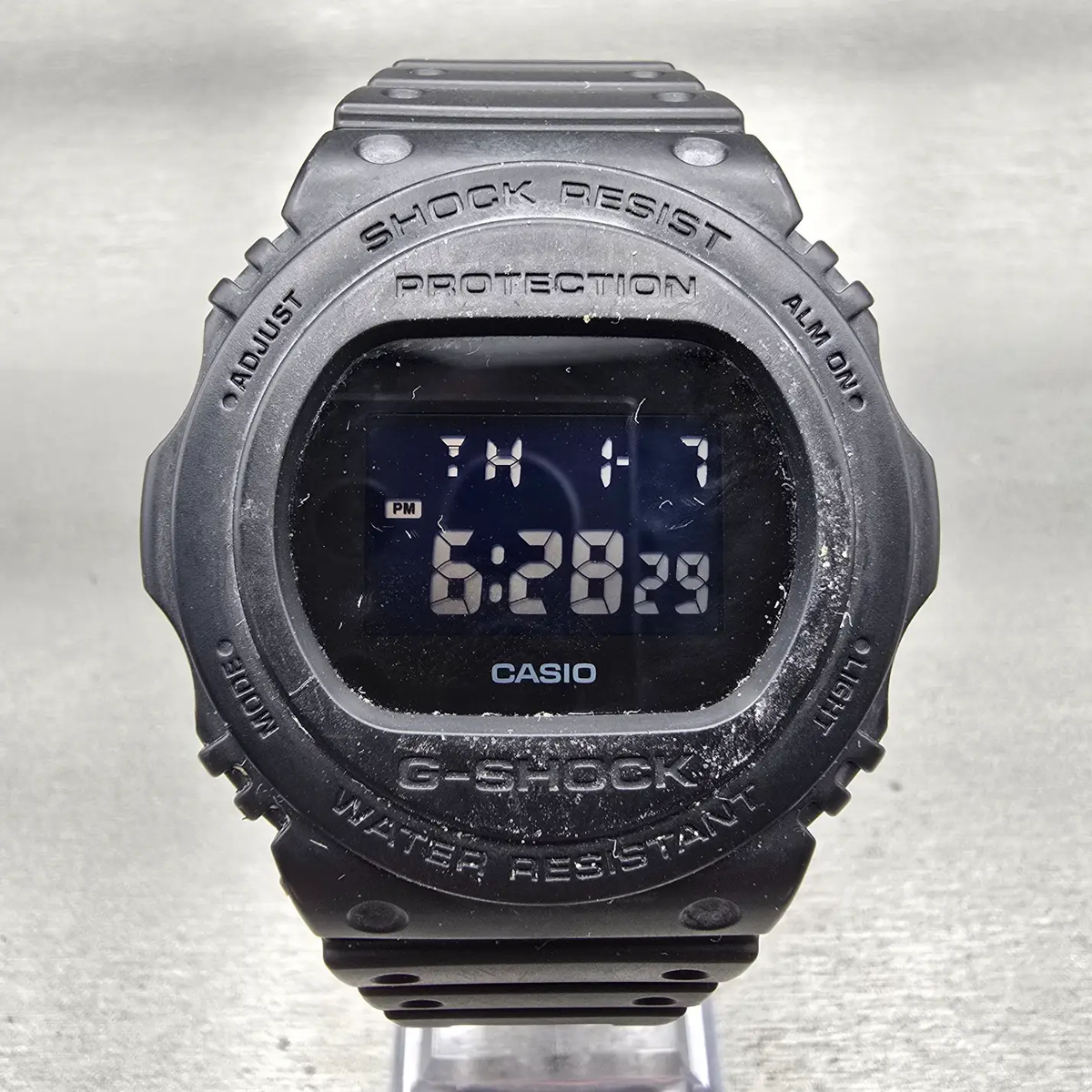 Casio G-Shock DW-5750E Watch Men 46mm Black Dial Black Chrono Alarm New Battery0