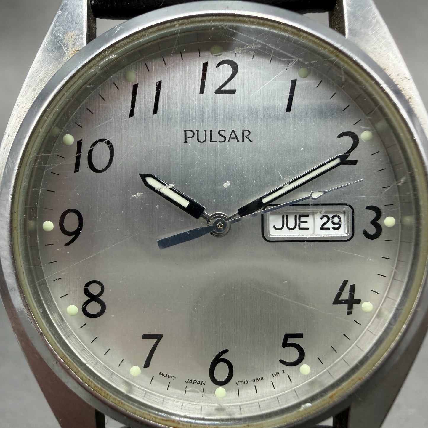 Seiko Pulsar Watch Men 37mm Silver Dial Silver Tone Daydate V733-9A40 NewBattery1