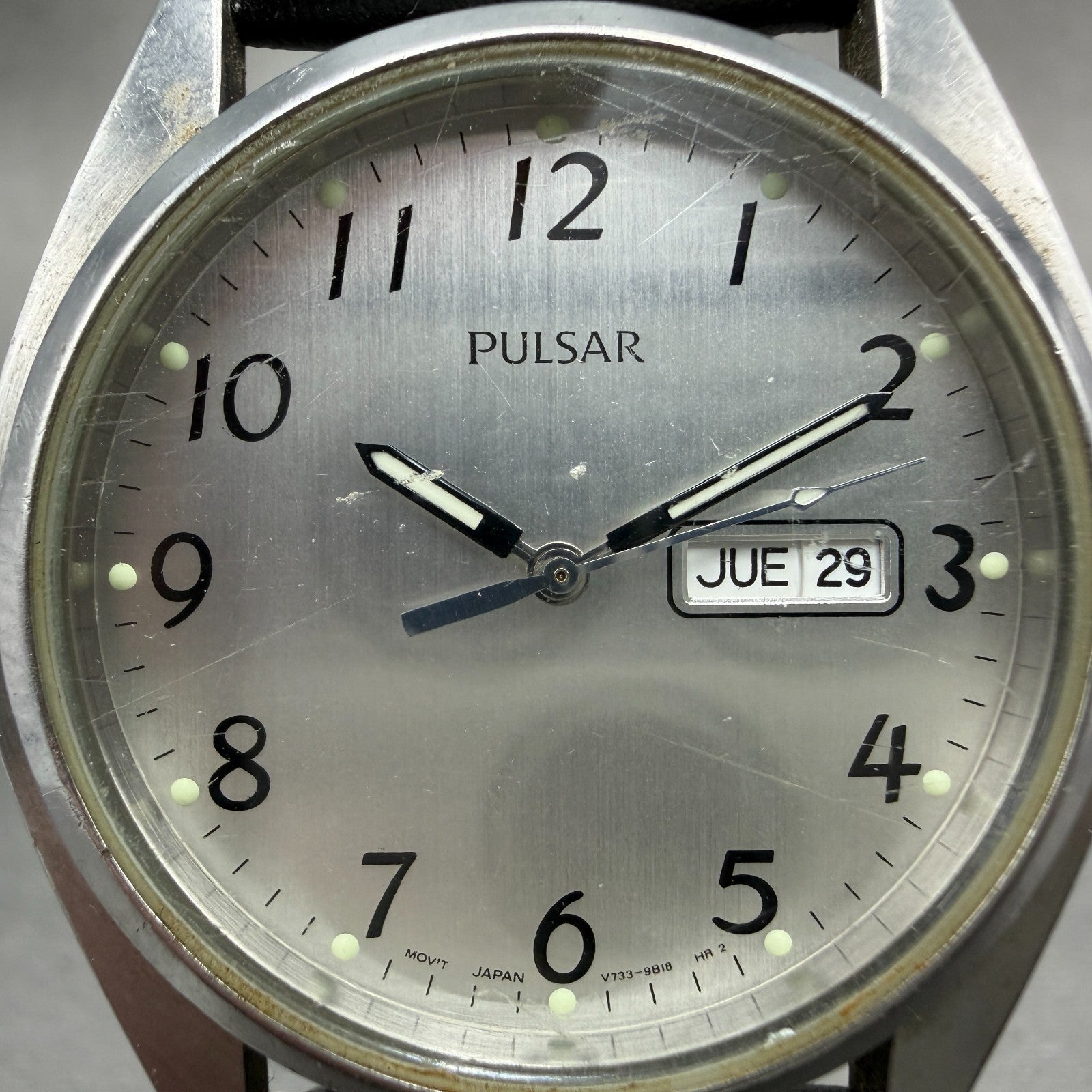 Seiko Pulsar Watch Men 37mm Silver Dial Silver Tone Daydate V733-9A40 NewBattery1