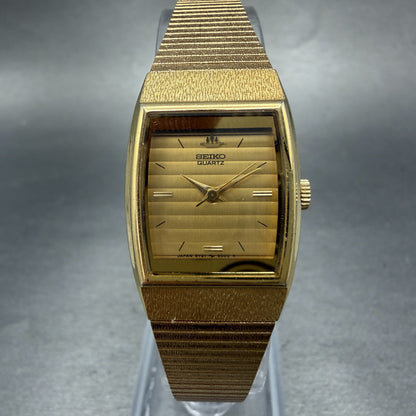 Seiko Watch Women 19mm Champagne Dial Gold Tone Rectangle 8y21-5000 New Battery70
