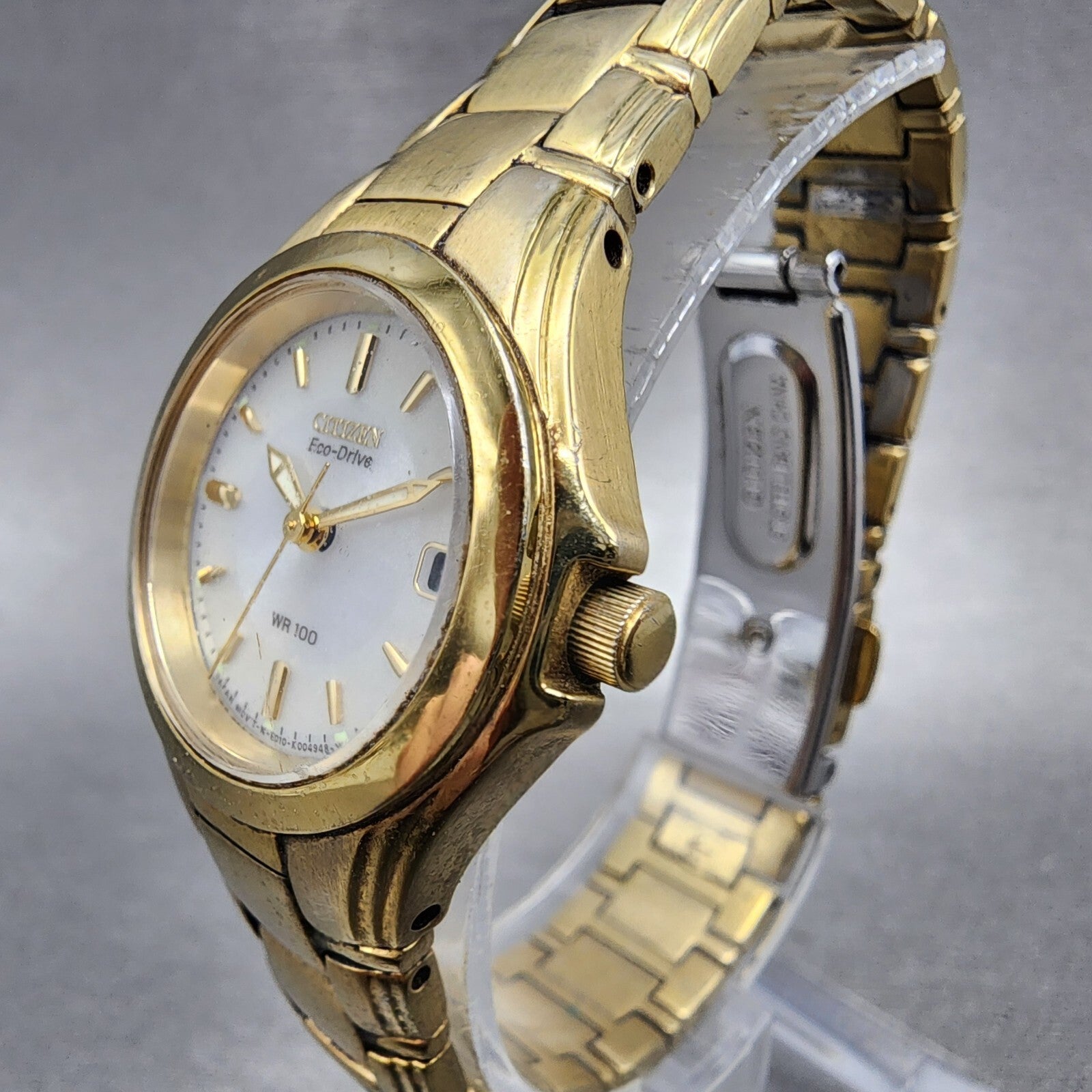 Citizen EcoDrive Watch Women 26mm White Dial Gold Tone Date Round Runs2
