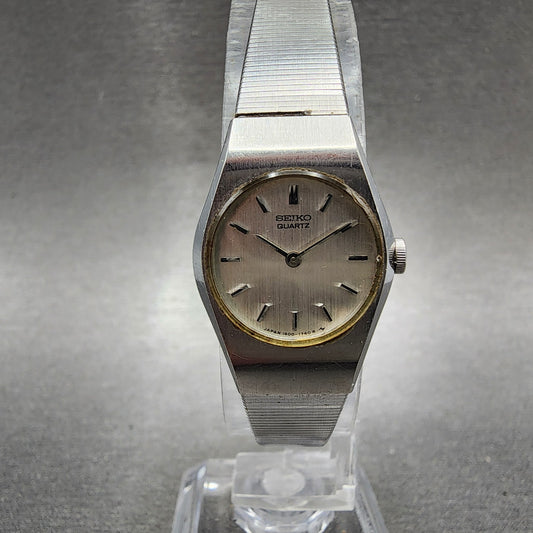 Seiko Watch Women 18mm Silver Dial Silver Tone Round 14000420 New Battery0