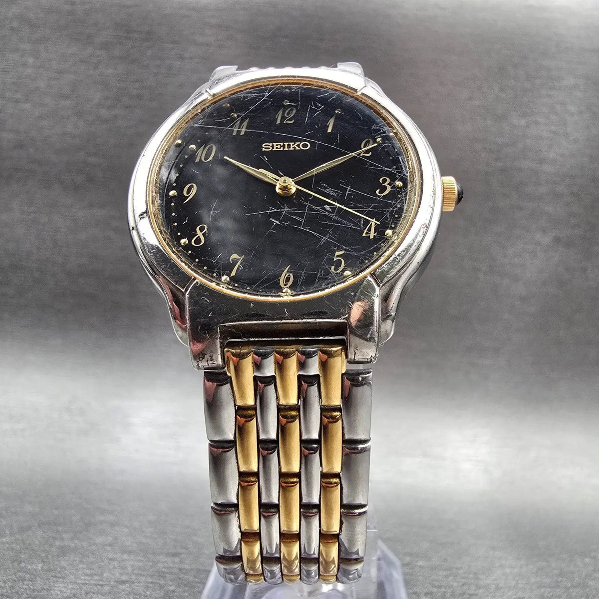 Seiko Watch Men 32mm Black Dial Two Tone Round V701-2B70 New Battery Vintage5