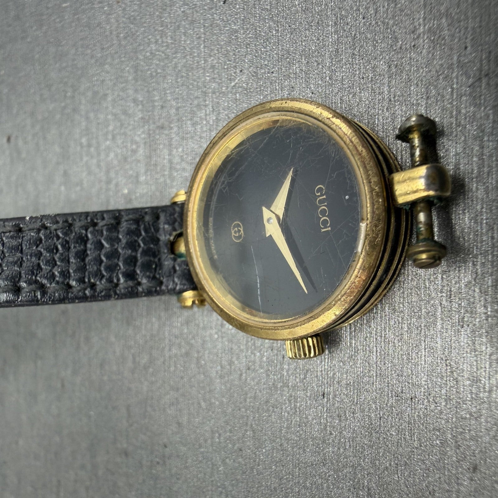 Gucci 2000L Watch Women 22mm Black Dial Gold Plated Round New Battery VTG UNIDQ3