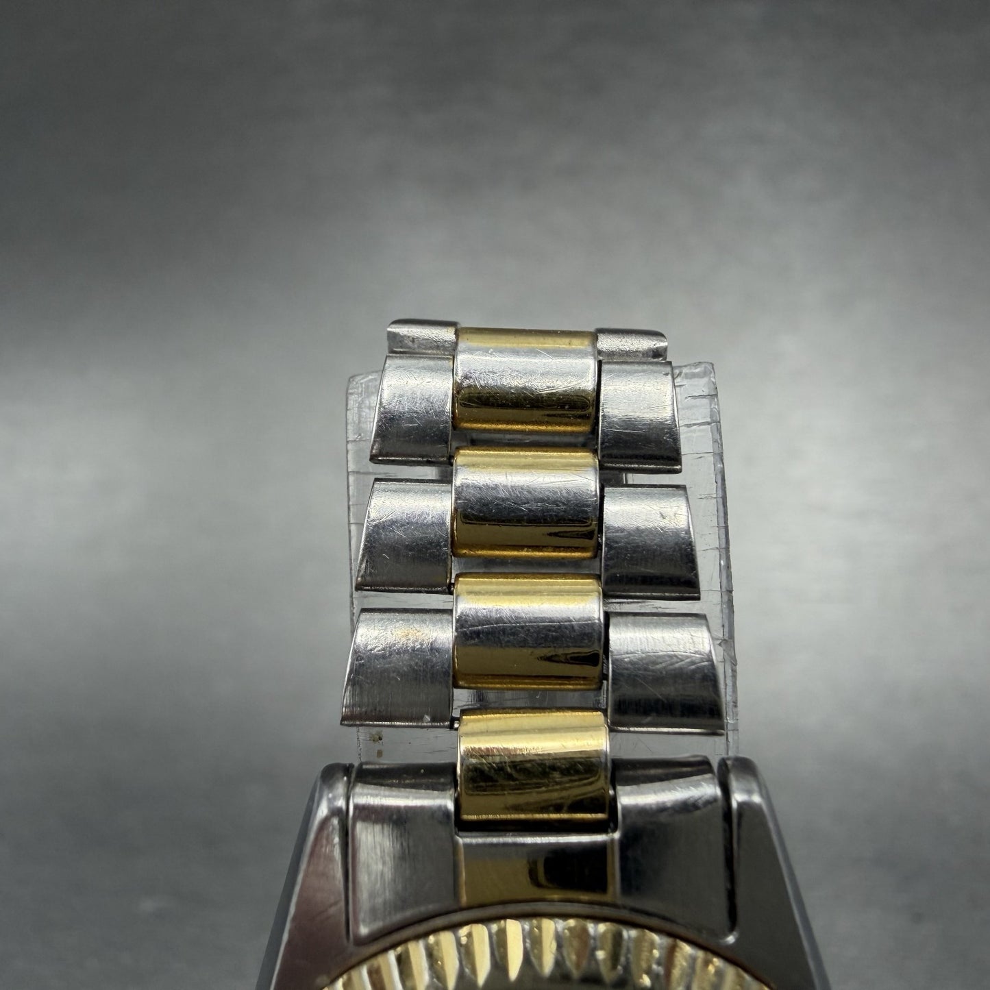 Seiko SQ Watch Women 25mm Silver Dial Two Tone Daydate Round 2A23-0039 NewBat IL4