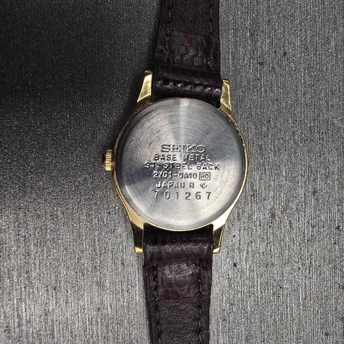 Seiko Watch Women 20mm Gold Dial Gold Round 2Y01-0A10 New Battery Vintage JP3210