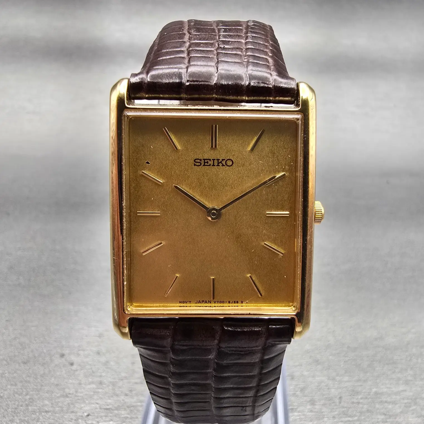 Seiko Tank Watch Men 25mm Gold Dial Gold Tone Rectangle V700-5K30 New Battery G0