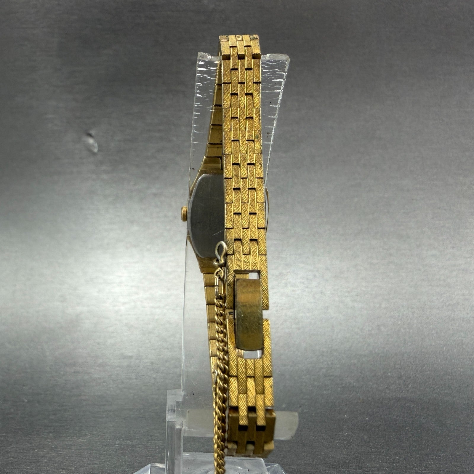 Seiko Watch Women 17mm Champagne Dial Gold Tone Rectangle 2C20-5749 New Battery27
