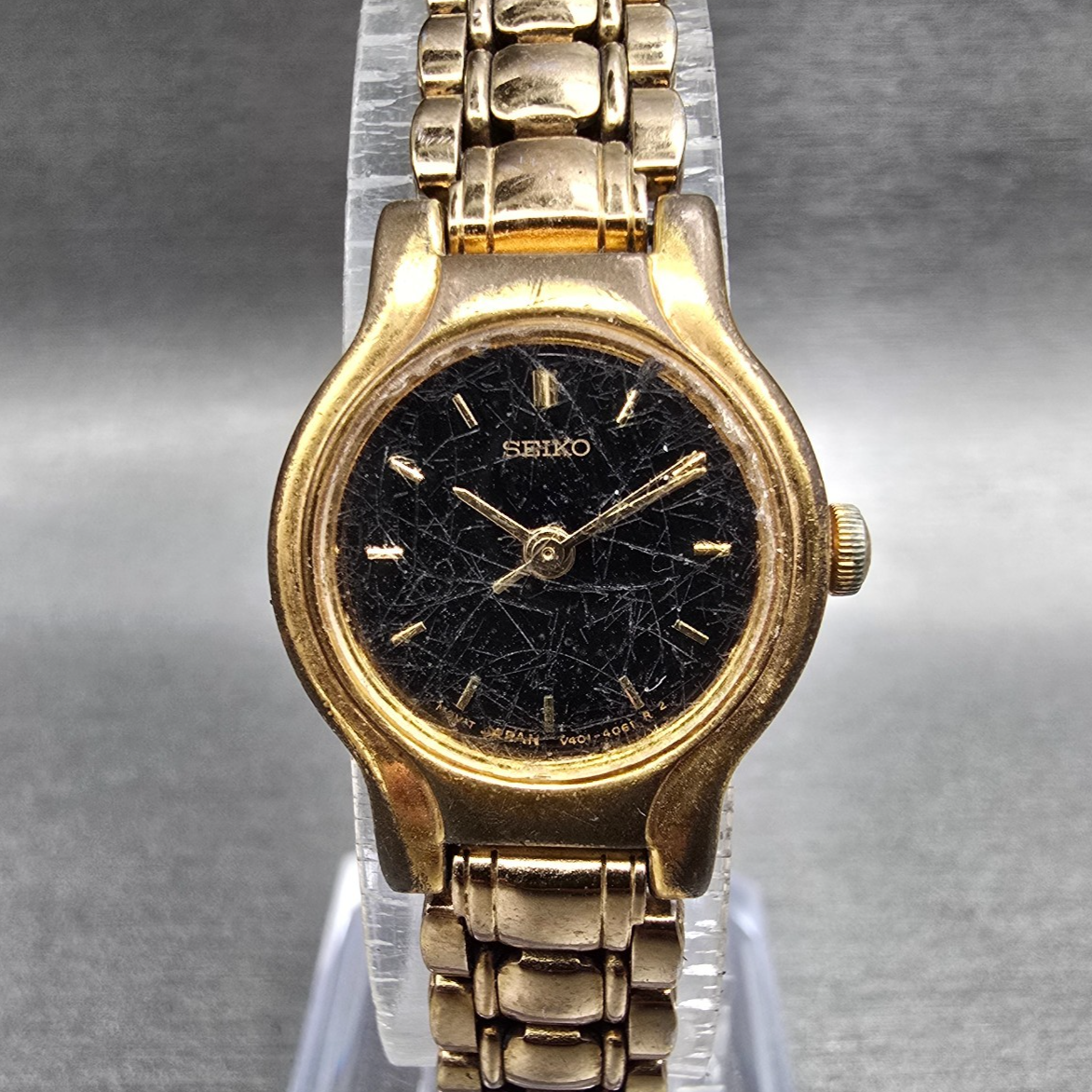 Seiko Watch Women 19mm Black Dial Gold Tone Round V401-0289 New Battery Vintage20