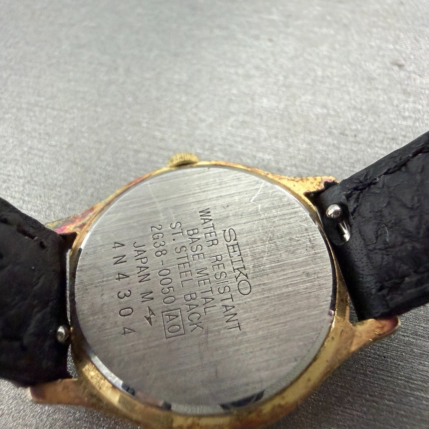 Seiko Watch Women 24mm Black Dial Gold Tone Round 2G38-0050 New Battery Vintage9