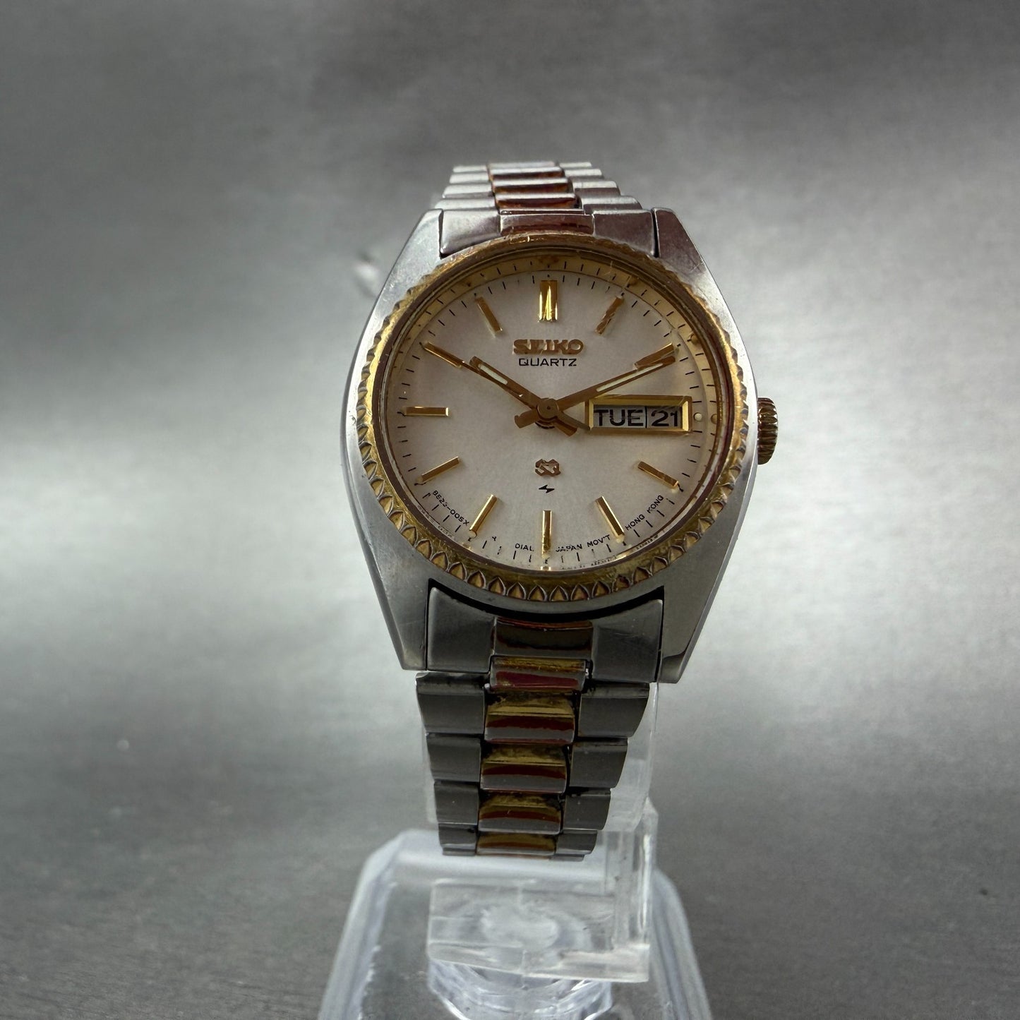 Seiko SQ Watch Women 25mm Silver Dial Two Tone Daydate Round 8523-0059 New Batte5