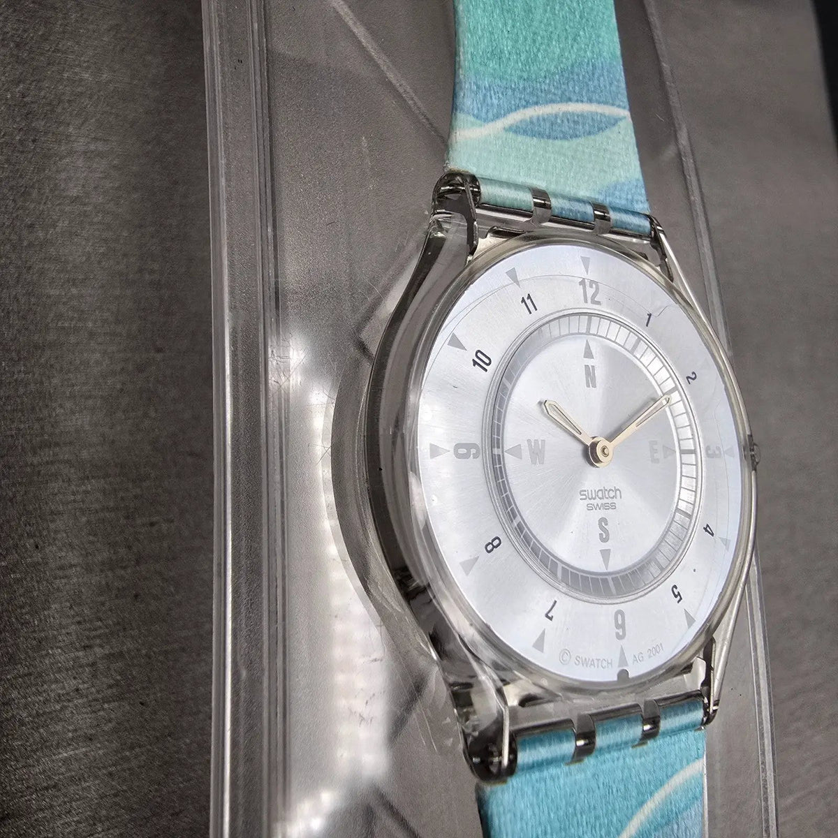 Swatch Skin James Bond Thunderball Watch Men 34mm SFK154 New Battery NOS6