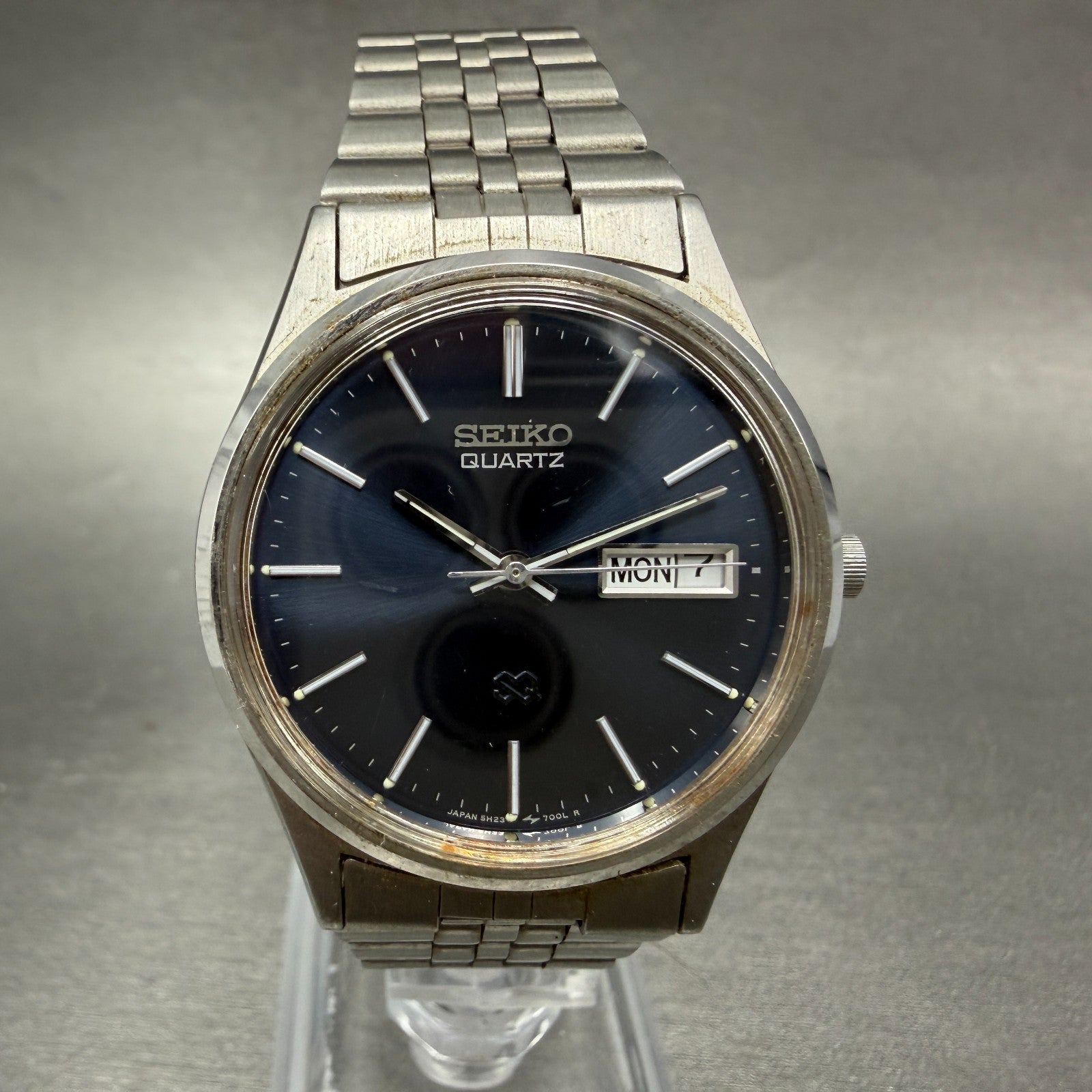 Seiko SQ Watch Men 34mm Blue Dial Silver Tone Daydate Round 5H23-7009 NewBattery0