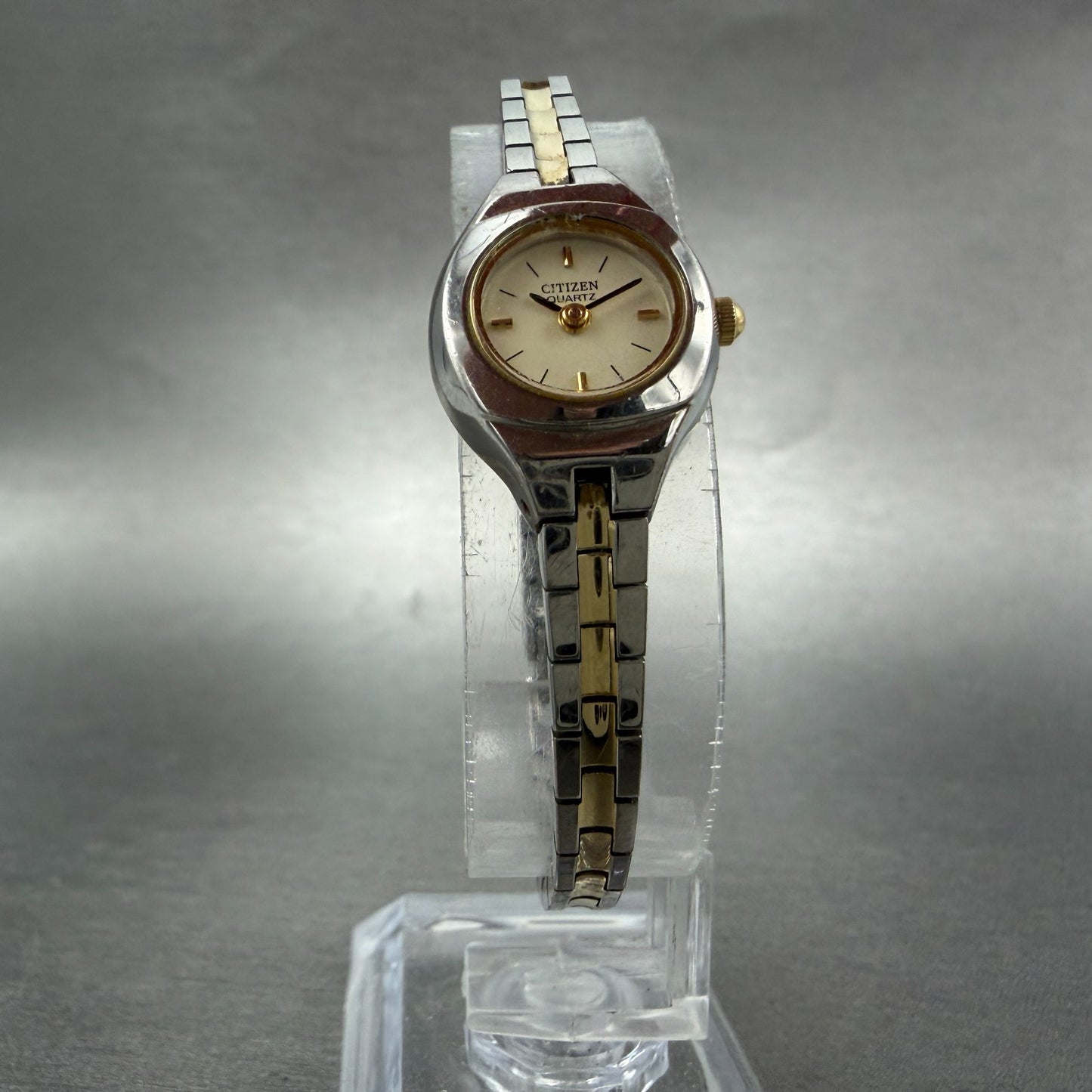 Citizen Watch Women 17mm Cream Dial Two Tone Round 5920-S91531 New Battery HG45