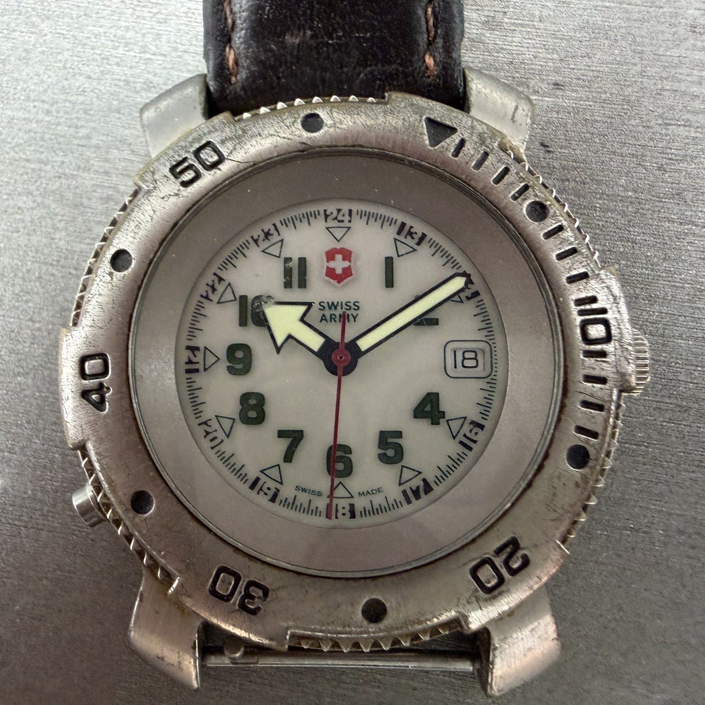 Victorinox Swiss Army Sportline Watch Men 40mm White Dial Silver Date PARTS ABC2