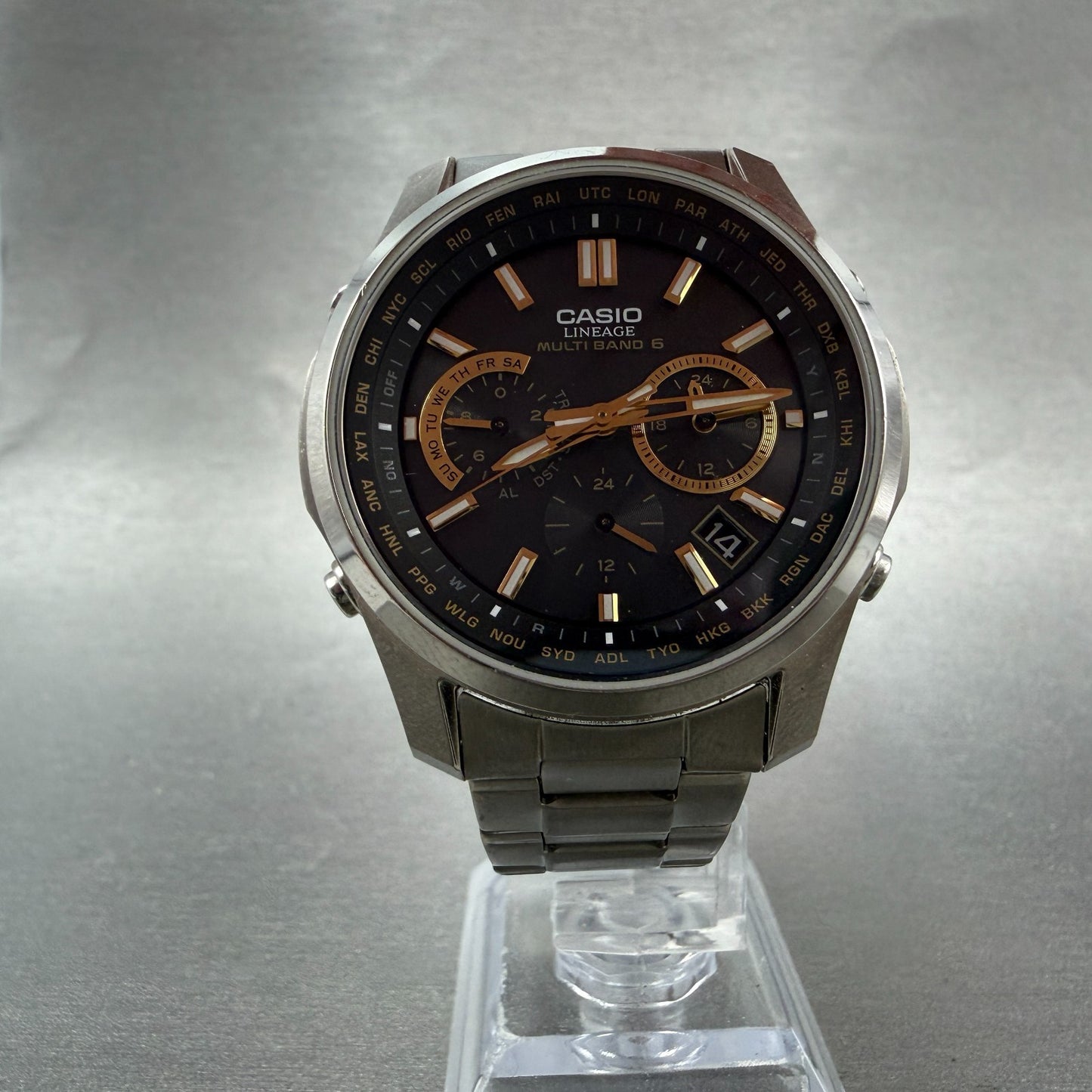 Casio Lineage World Time Solar Watch Men 42mm Black Dial Titanium LIW-M610TS Run5