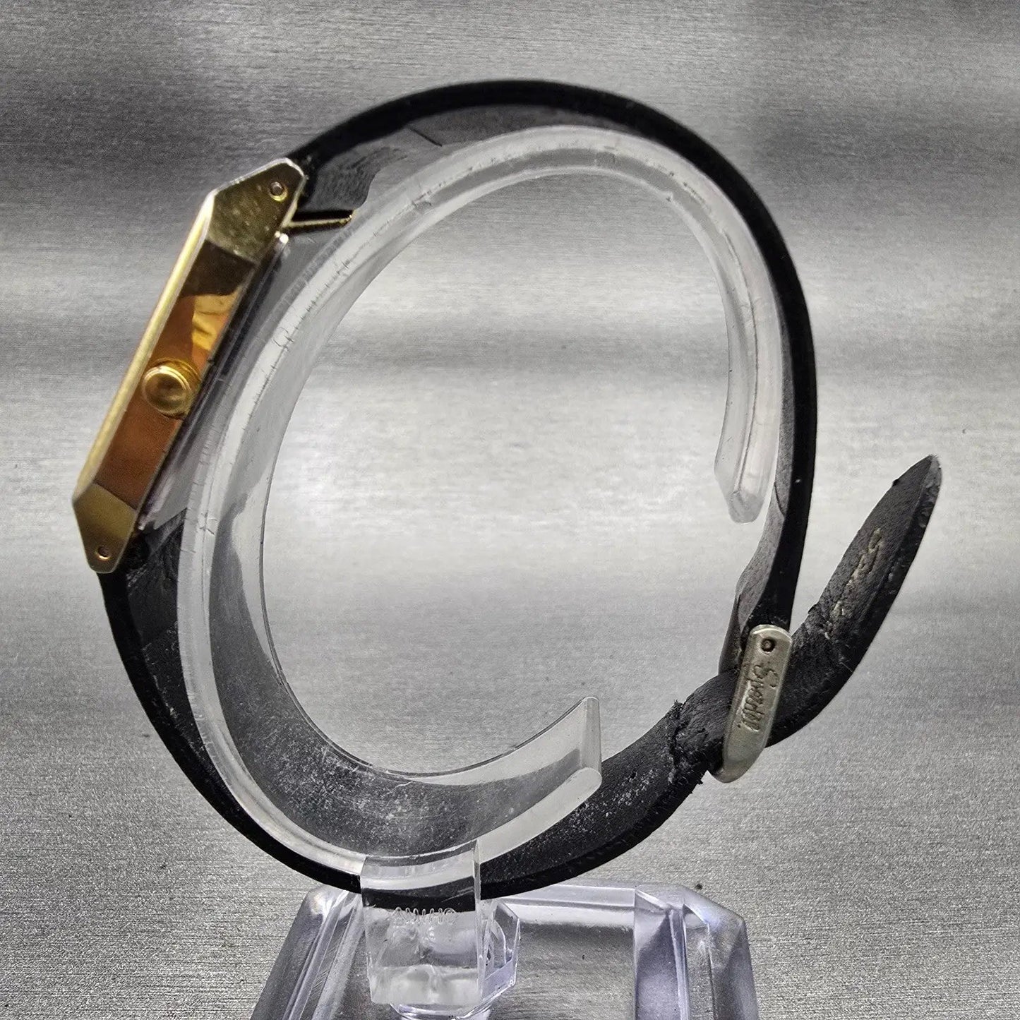 Citizen CQ Watch Men 24mm Black Dial Gold Tone Rectangle 4031-915267 New Battery6