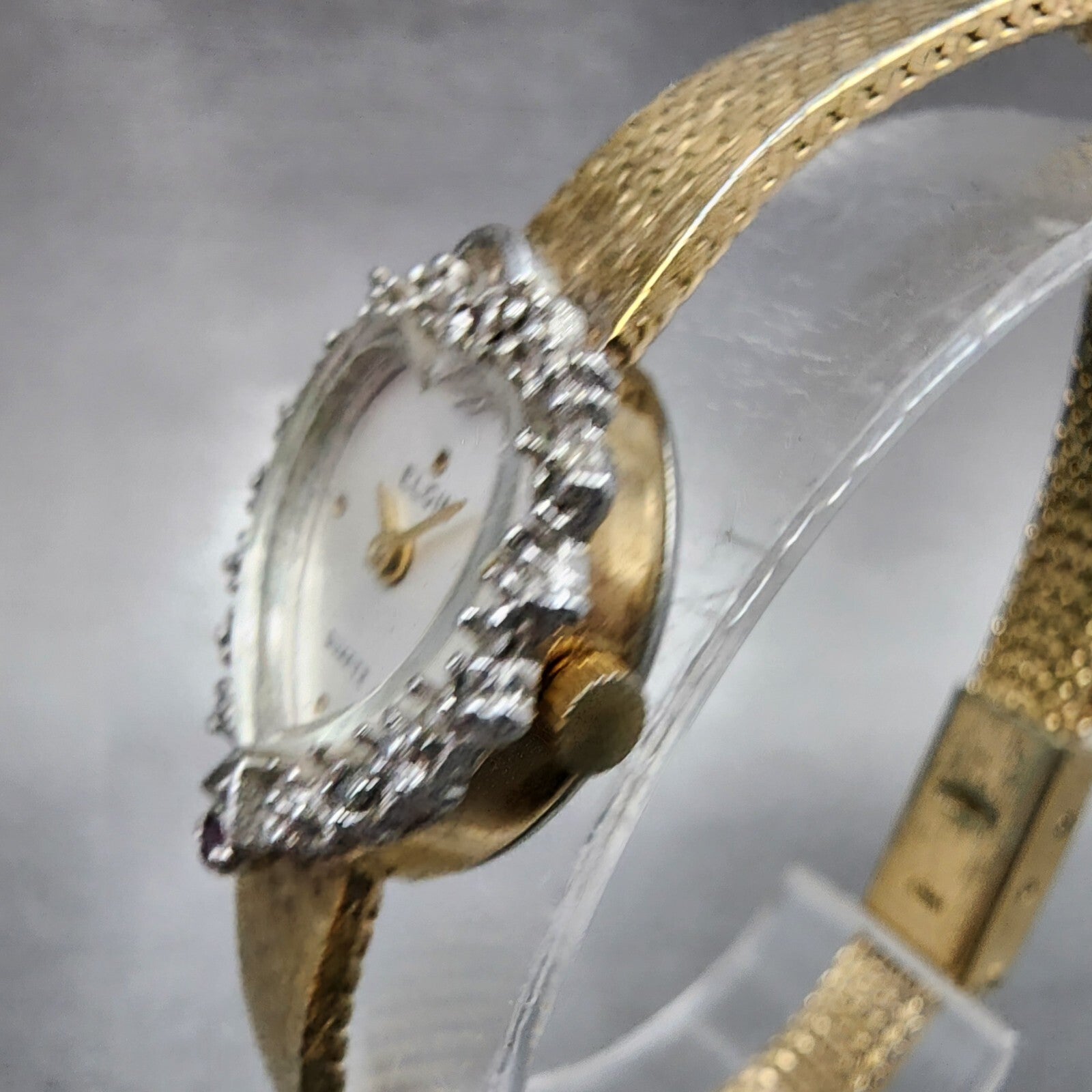 Elgin Watch Women Silver Dial Gold Tone Heart Shaped Gem Set bezel New battery2