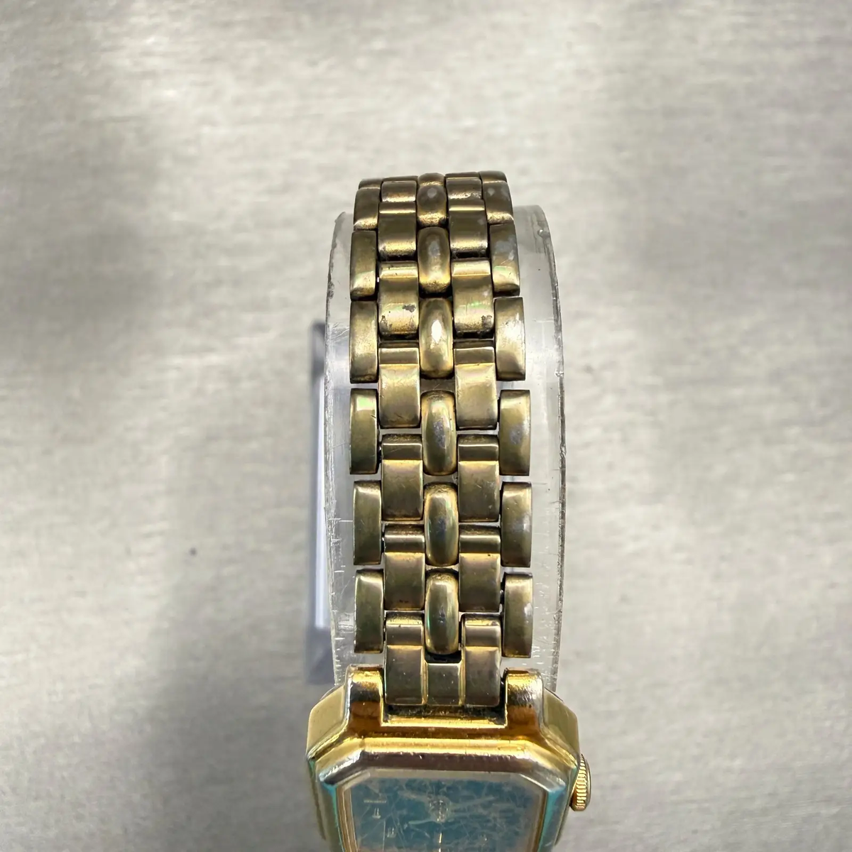 48304882