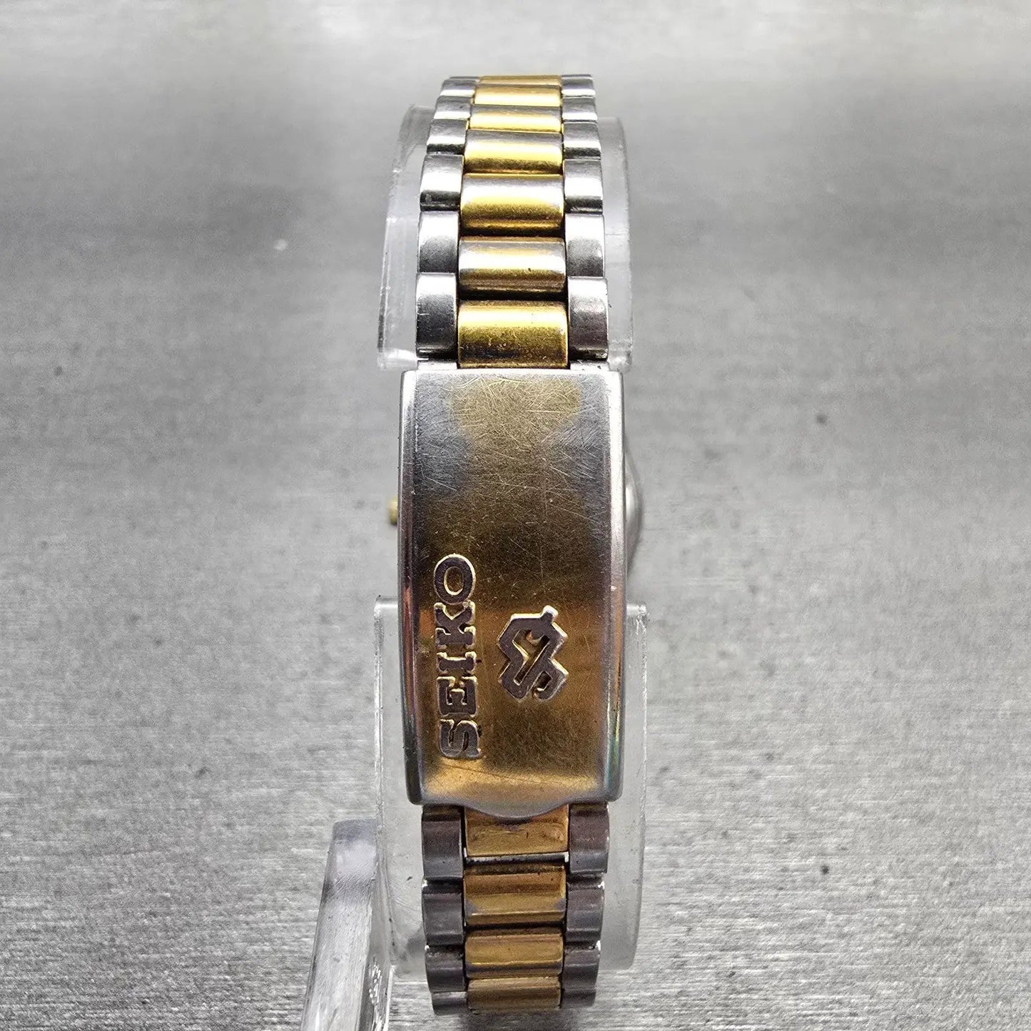 Seiko SQ Watch Women 24mm Silver Dial Two Tone Daydate Round 3E23-0A69 New Batt7
