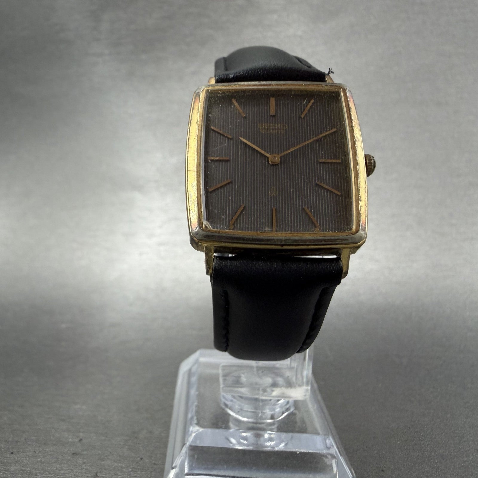 Seiko Tank Watch Men 27mm Black Dial Gold Tone Rectangle 2620-5370 New Battery5