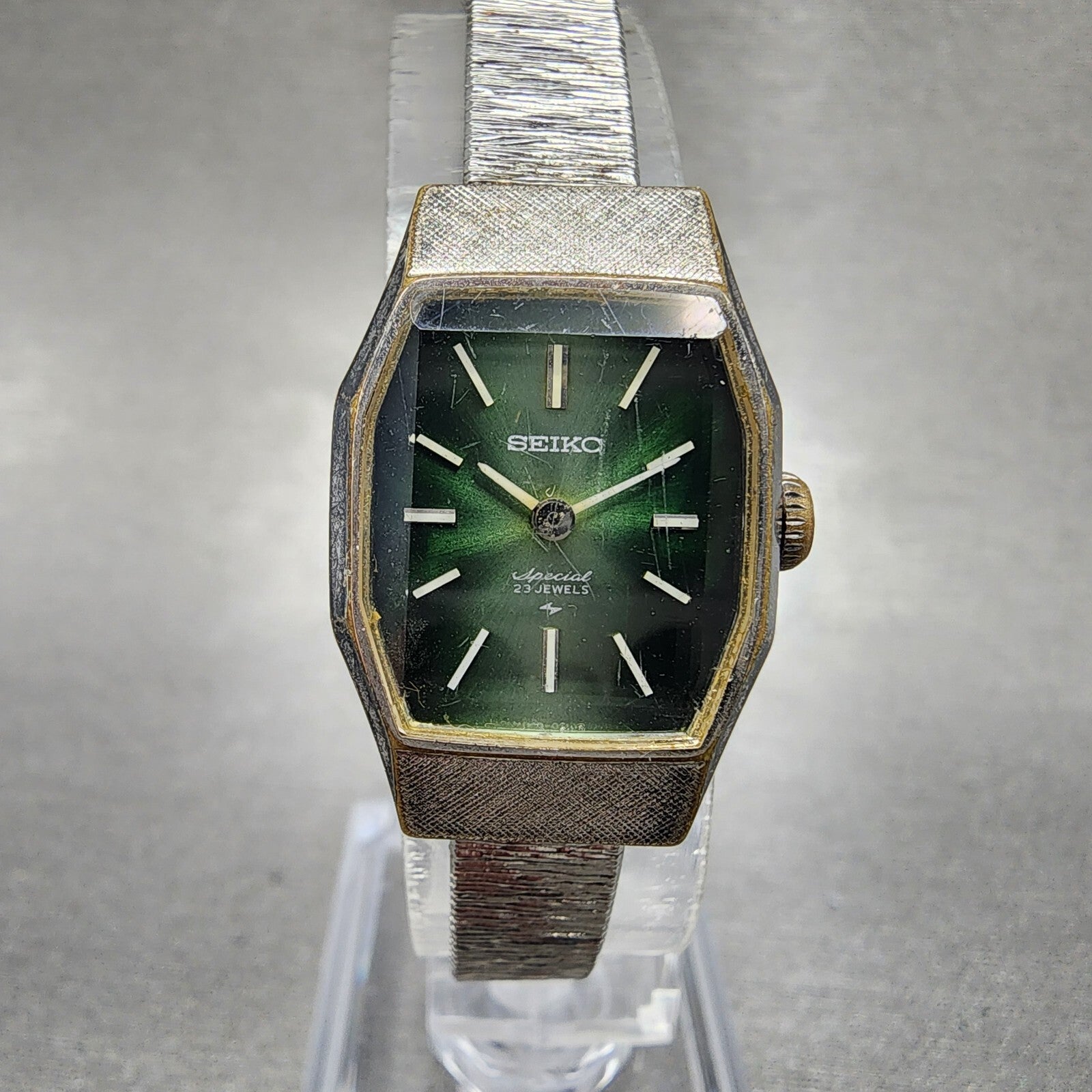 Seiko Special Watch Women 18mm Green Dial Silver Tone Manual 11403190 Runs0