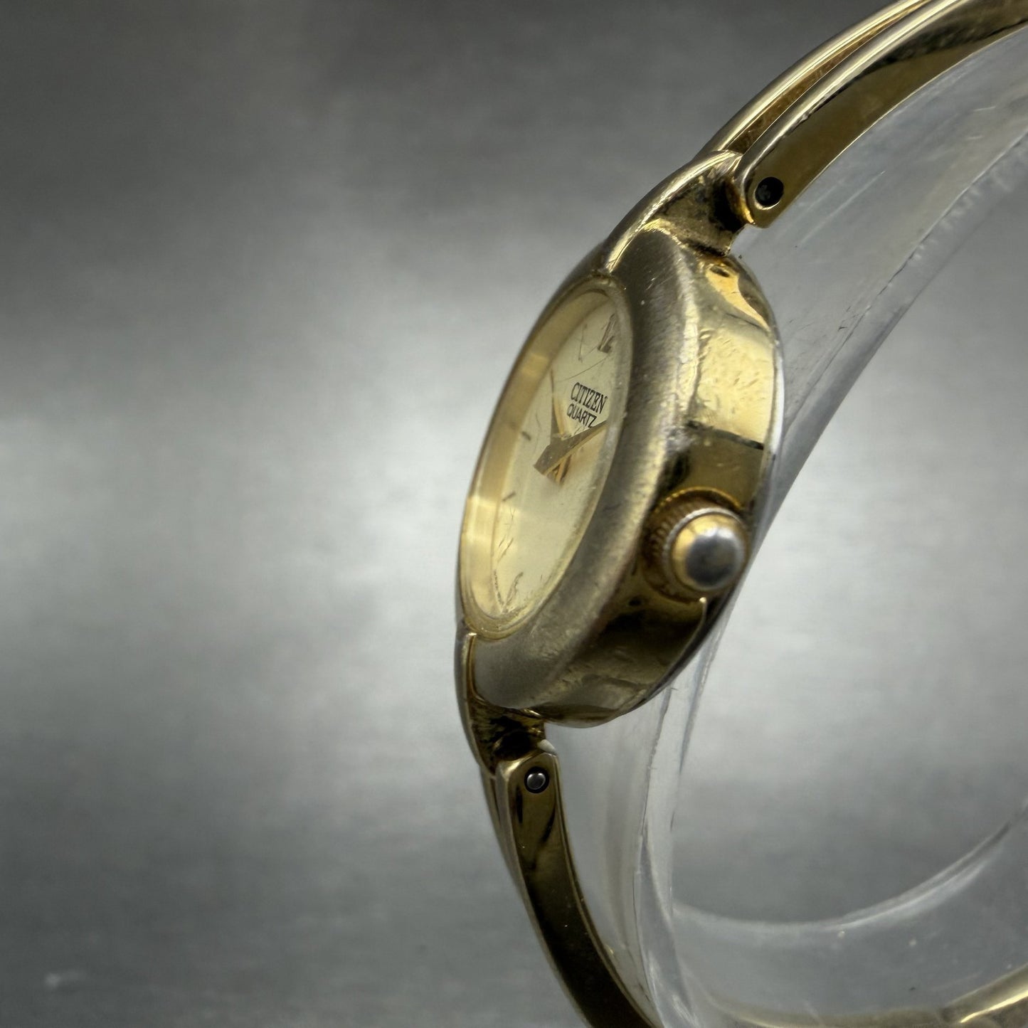 Citizen Watch Women 20mm Champagne Dial Gold Tone Round 5920-S99183 New BatteryA2