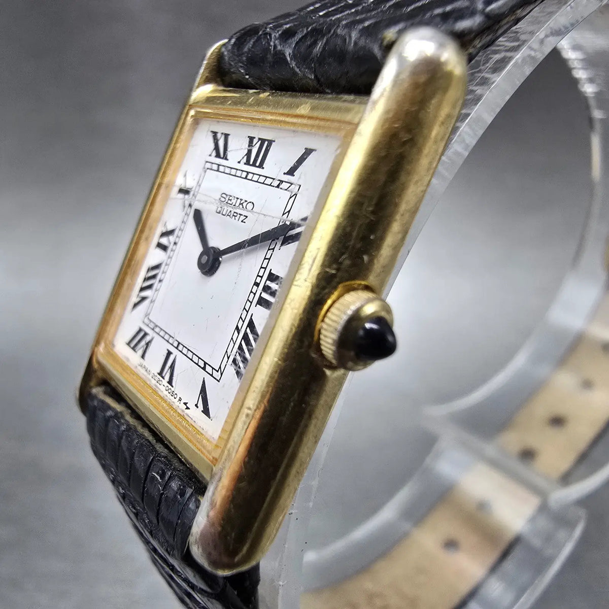 Seiko Tank Watch Women 17mm White Dial Gold Tone Rectangle 2C20-5019 New Batt 892
