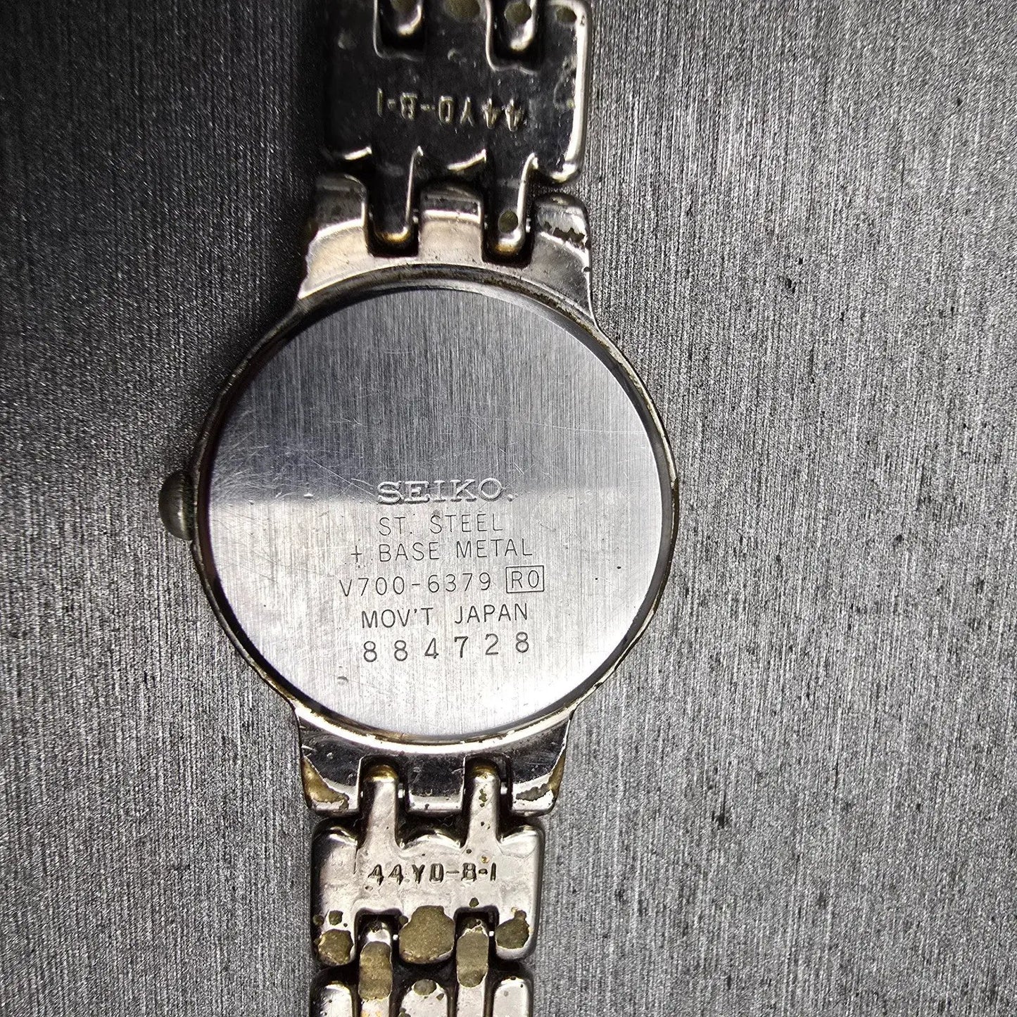Seiko Watch Women 24mm Silver Dial Two Tone Round V700-6379 New Battery Vintage10