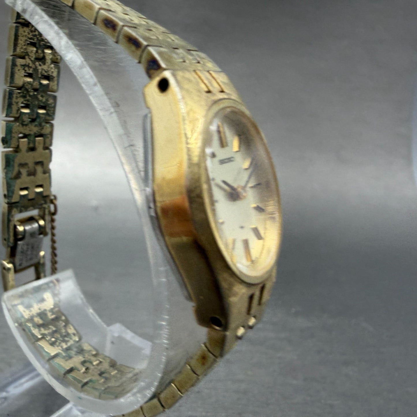 Seiko Watch Women 17mm Champagne Dial Gold Tone Manual Wind Oval 11-7849 Runs 453