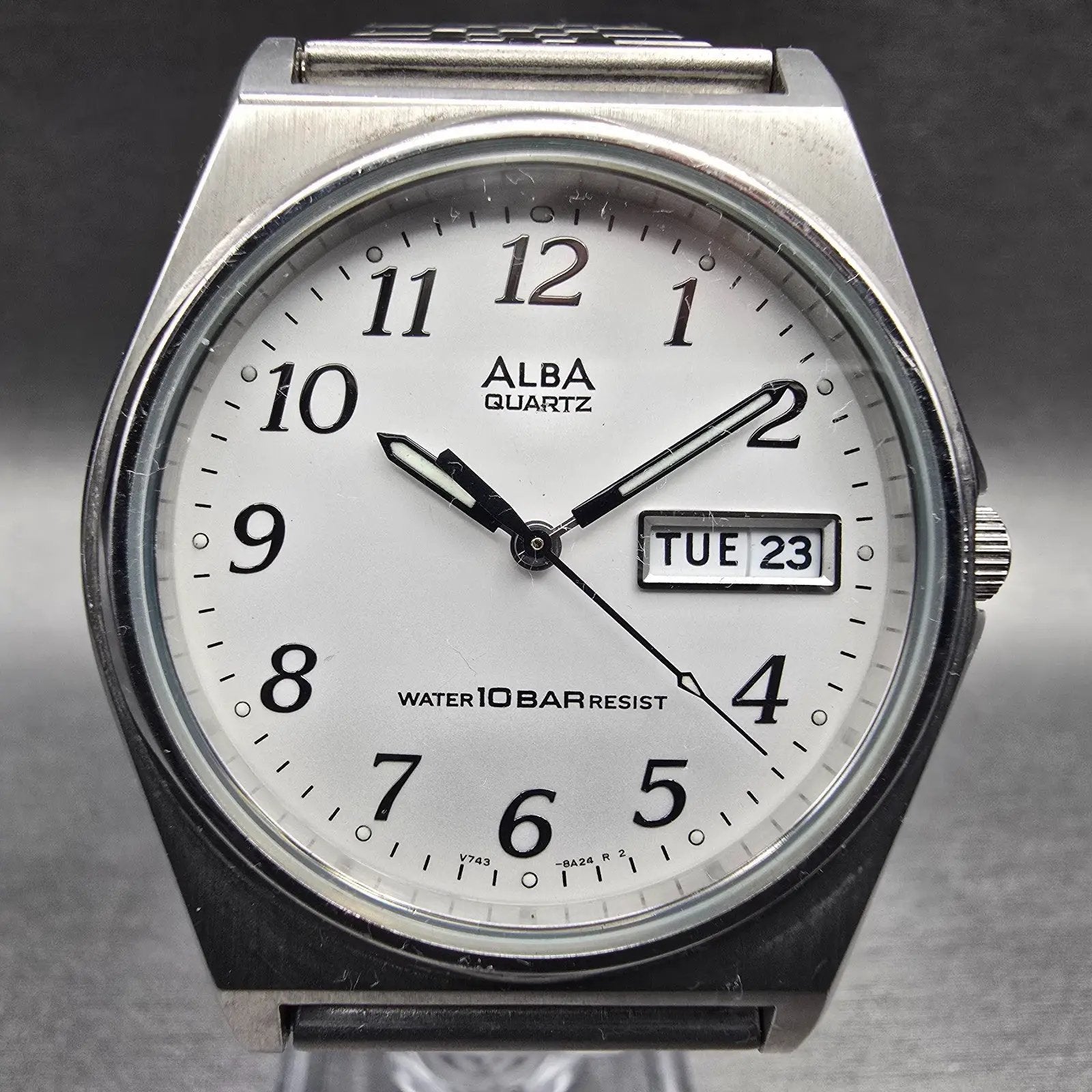 Seiko Alba Watch Men 34mm White Dial Silver Tone Daydate V743-8A10 New Battery H1