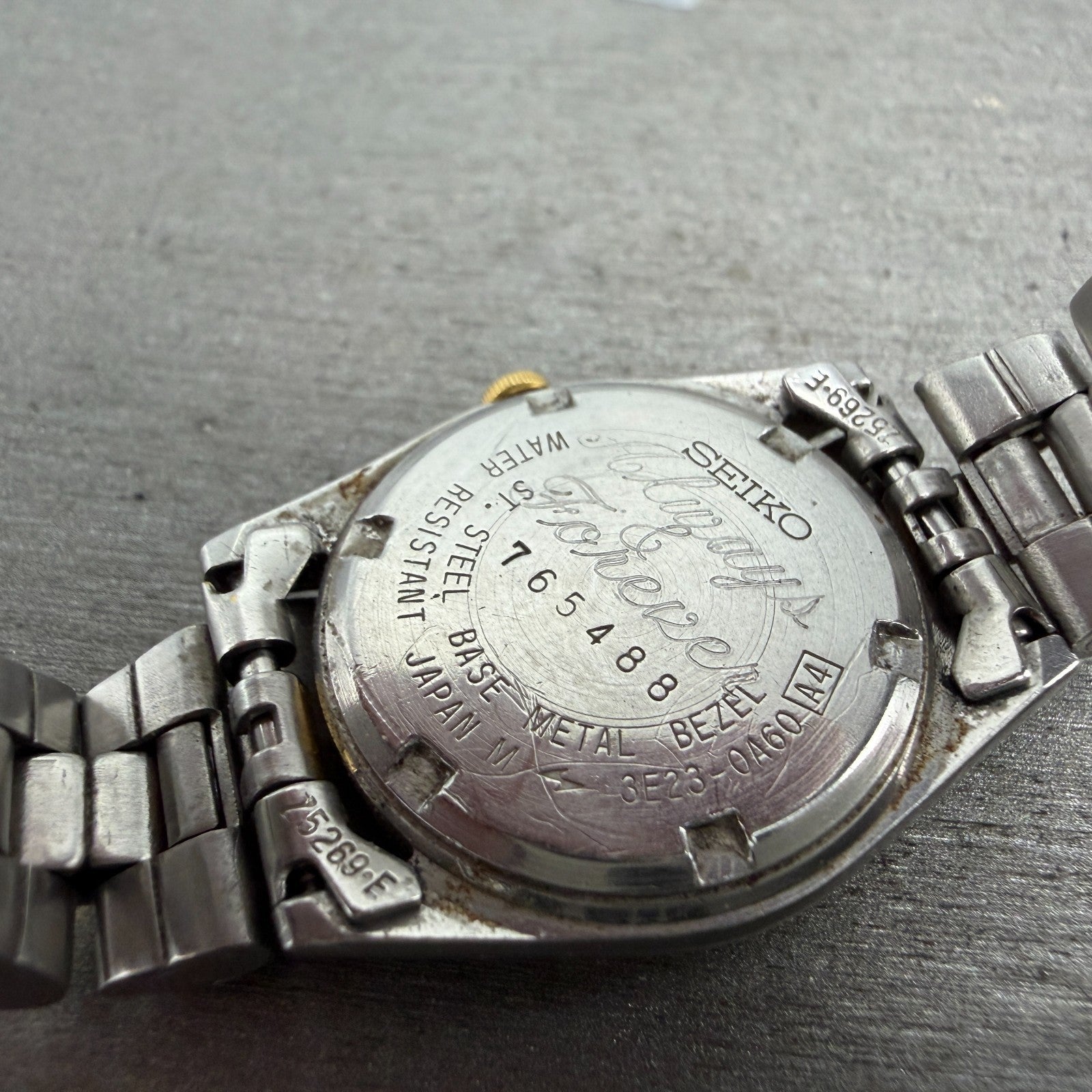 Seiko SQ Watch Women 24mm Gold Dial Two Tone Daydate Round 3E23-0A60 New Batt QP9