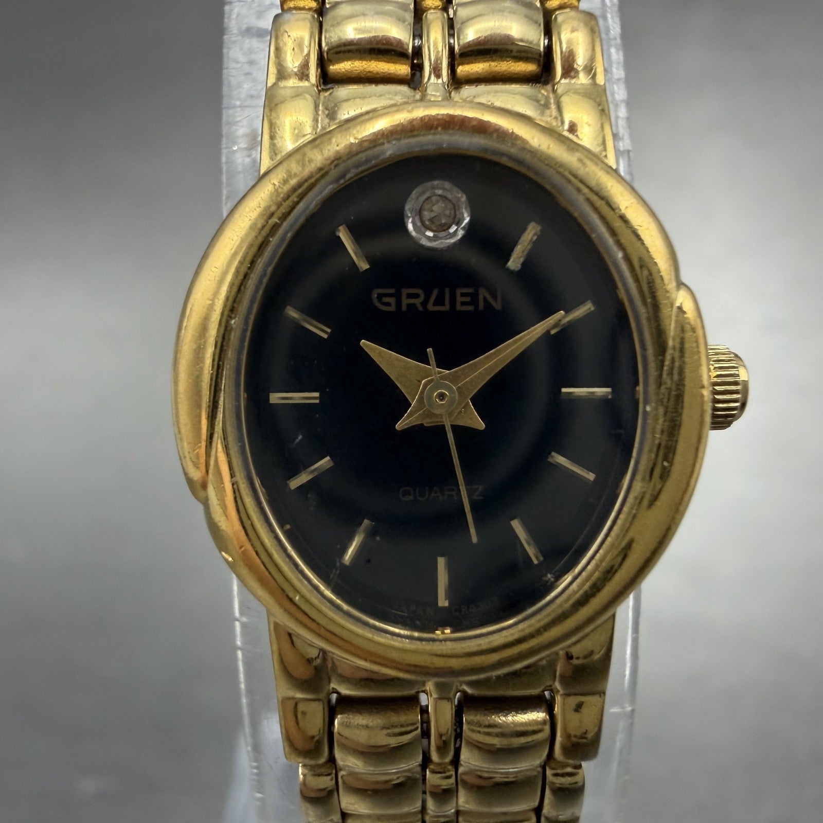 Gruen Watch Women 16mm Black Dial Gold Tone Oval new Battery Vintage1