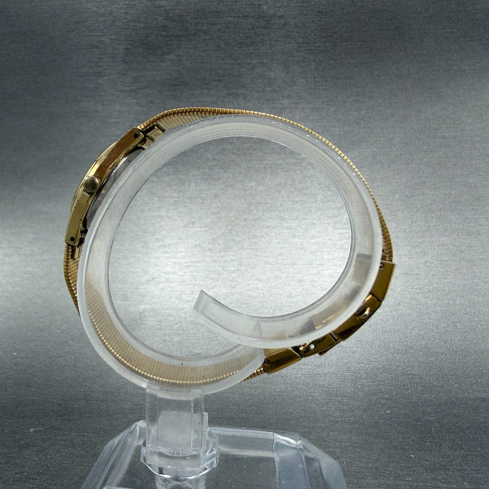 Seiko Watch Women 20mm Champagne Dial Gold Tone Round 2c21-0010 New Battery JUG86