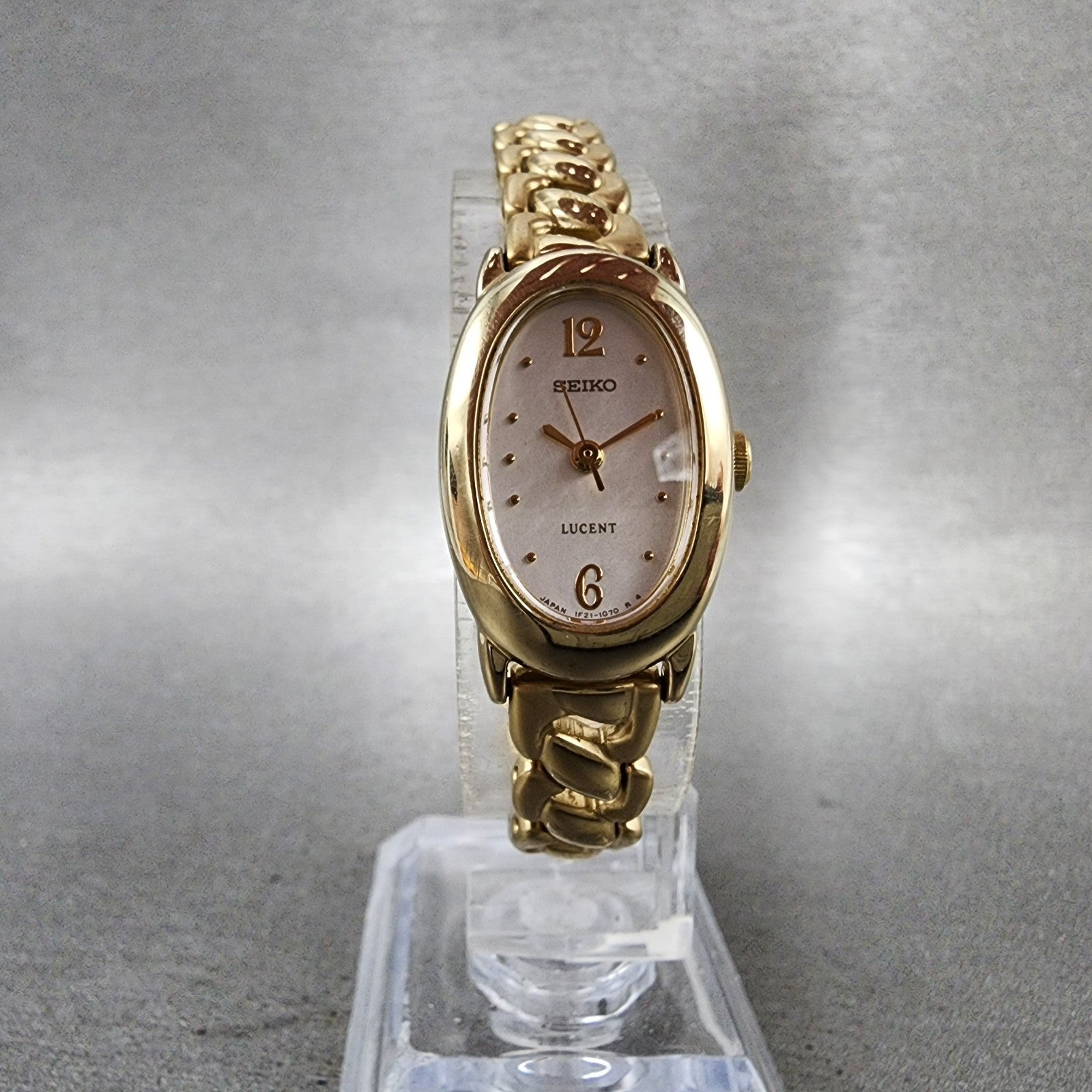 Seiko Lucent Watch Women 17mm Silver Dial Gold Tone Oval 1F215C80 New Battery5