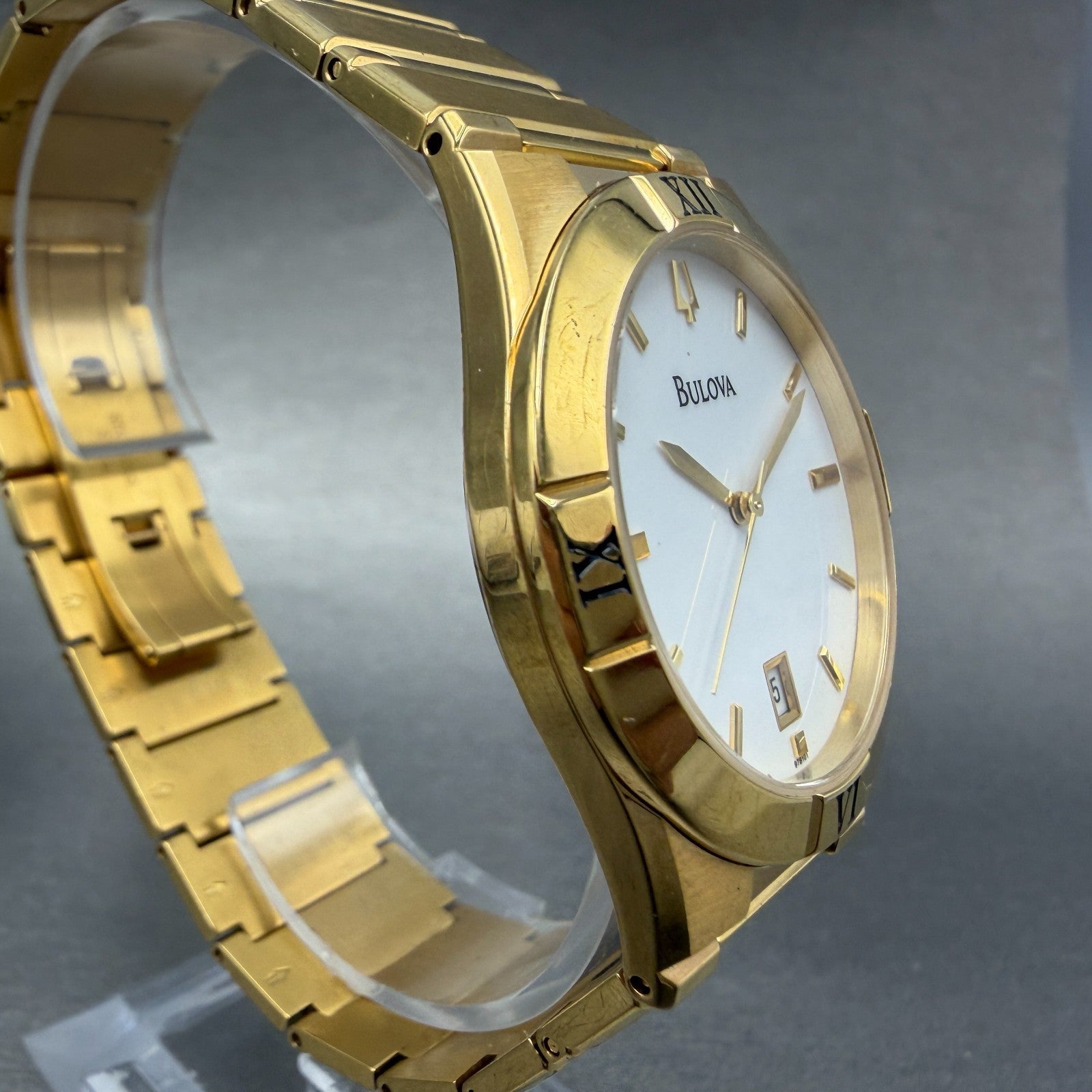 Bulova Watch Men 37mm White Dial Gold Tone Date Round 97B101 New Battery3