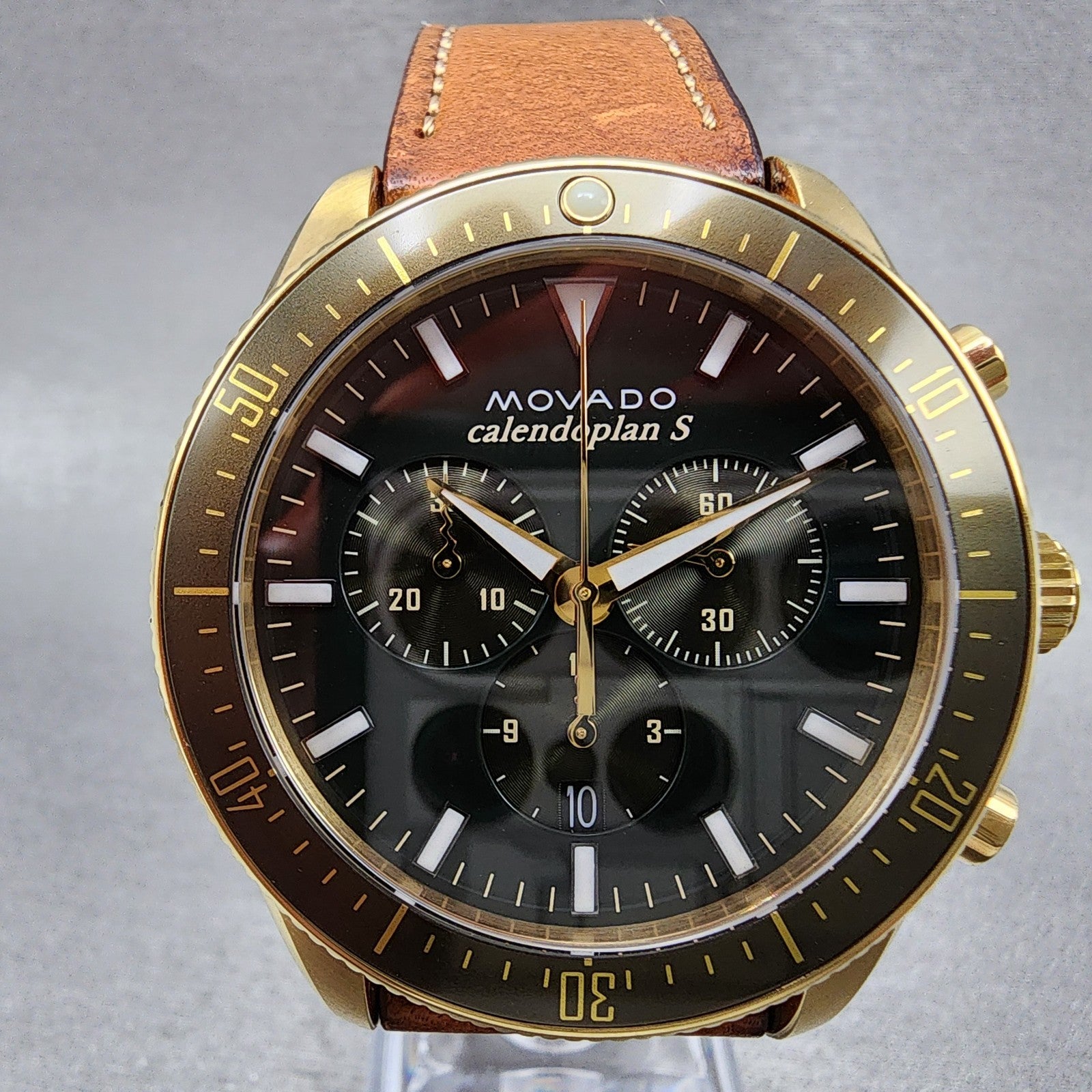 Movado Heritage Calendoplan S Watch Men 42mm Black Dial Gold Tone Date 36500621