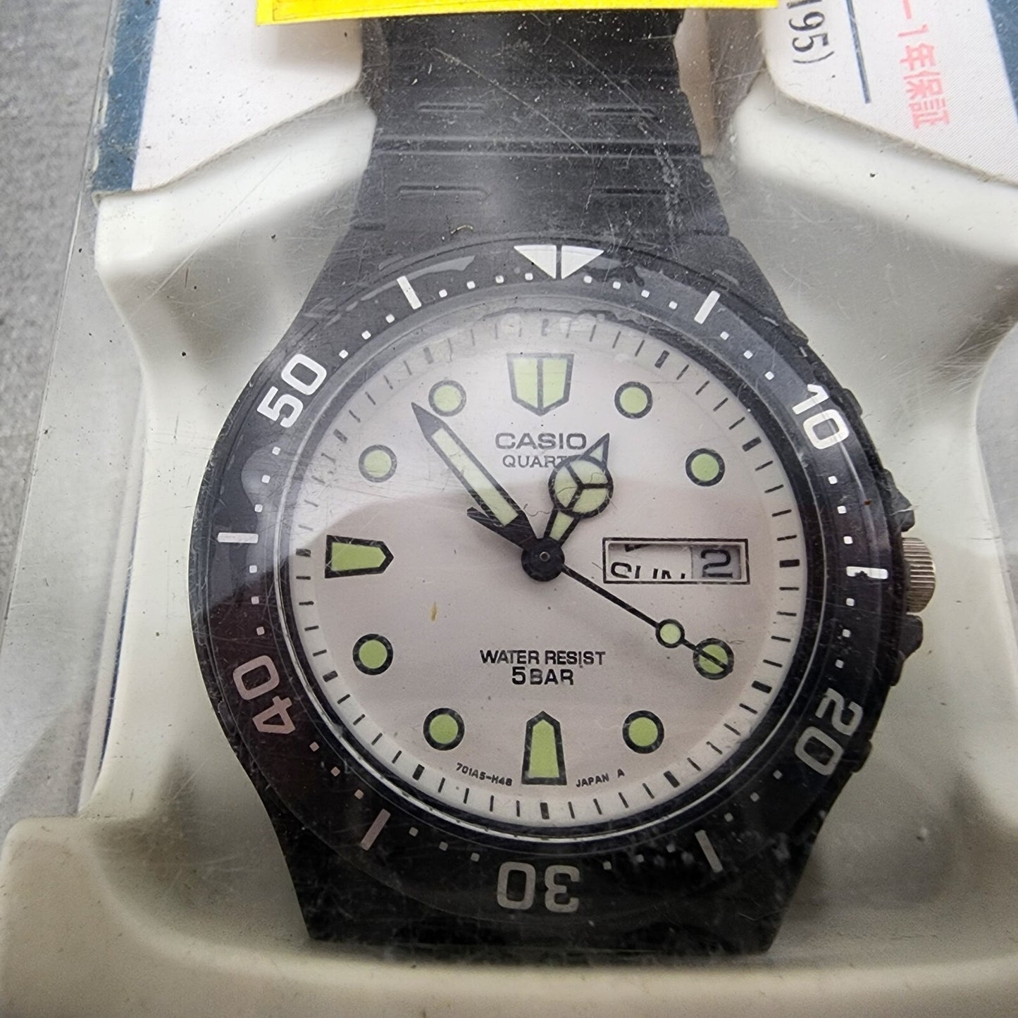 Casio MRW81 Dive Watch Men 36mm White Dial Black Tone Round New Battery NOS1