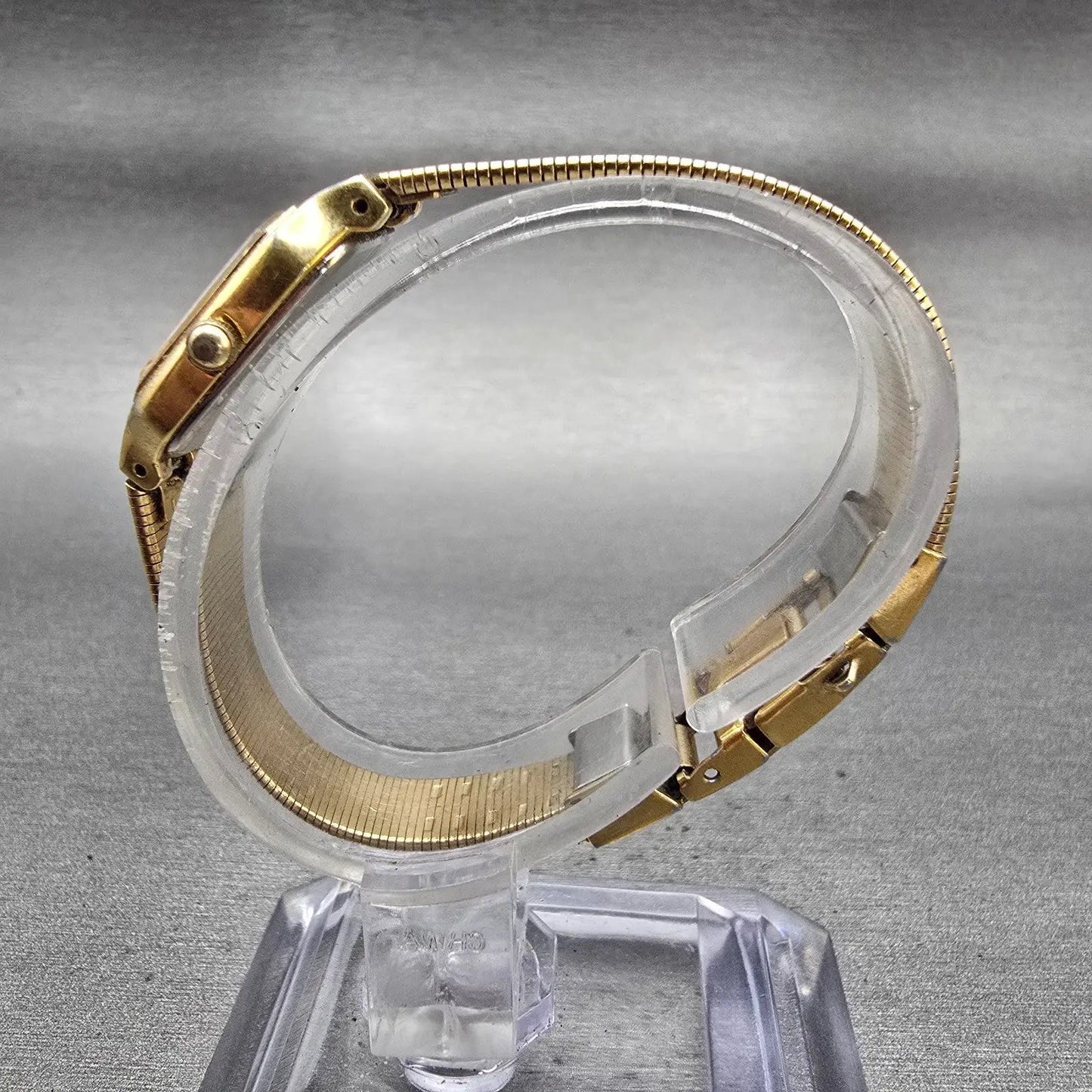 Seiko Watch Women 17mm Silver Dial Gold Tone Rectangle 2P20-5D39 New Battery VTG6