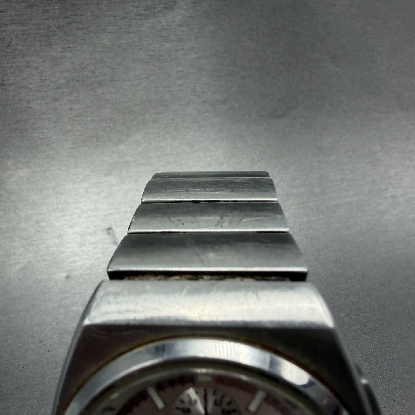 Zippo Chronograph Watch Men 39mm Silver Dial Silver Tone Date Round New Battery4