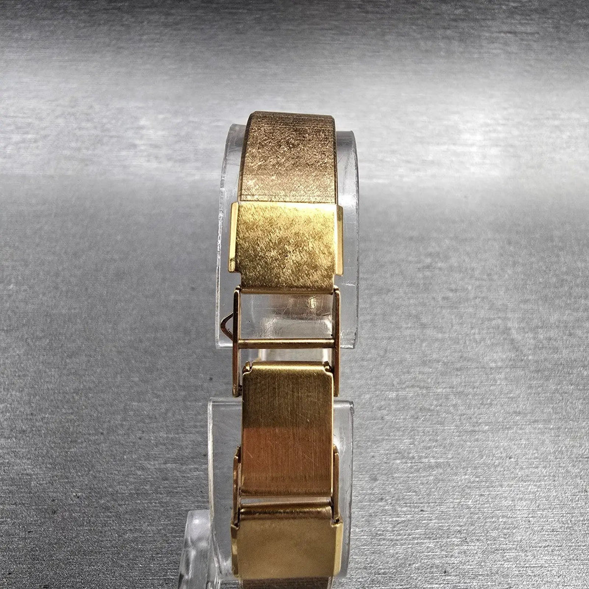 Seiko Tank Watch Women 12mm Gold Dial Gold Tone Rectangle 2E20-5409 New Battery7