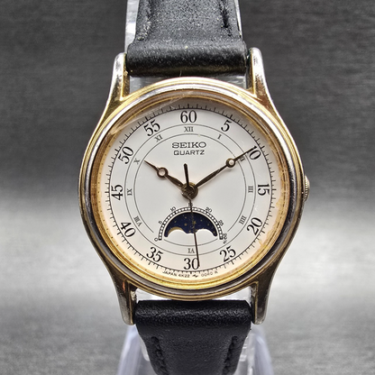 Seiko Moon Phase Watch Women 25mm White Dial Gold Tone Round 4K22-0049 New Batt0