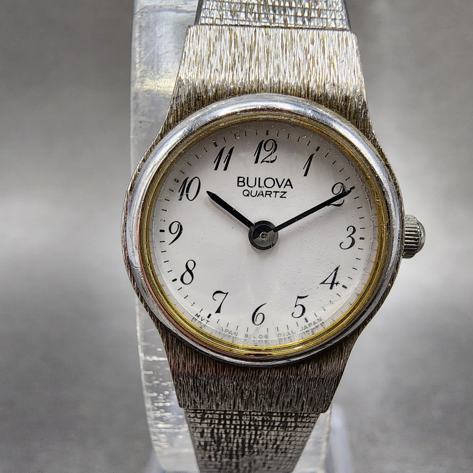 Bulova Watch Women 18mm White Dial Silver Tone Round 91L06 New Battery1