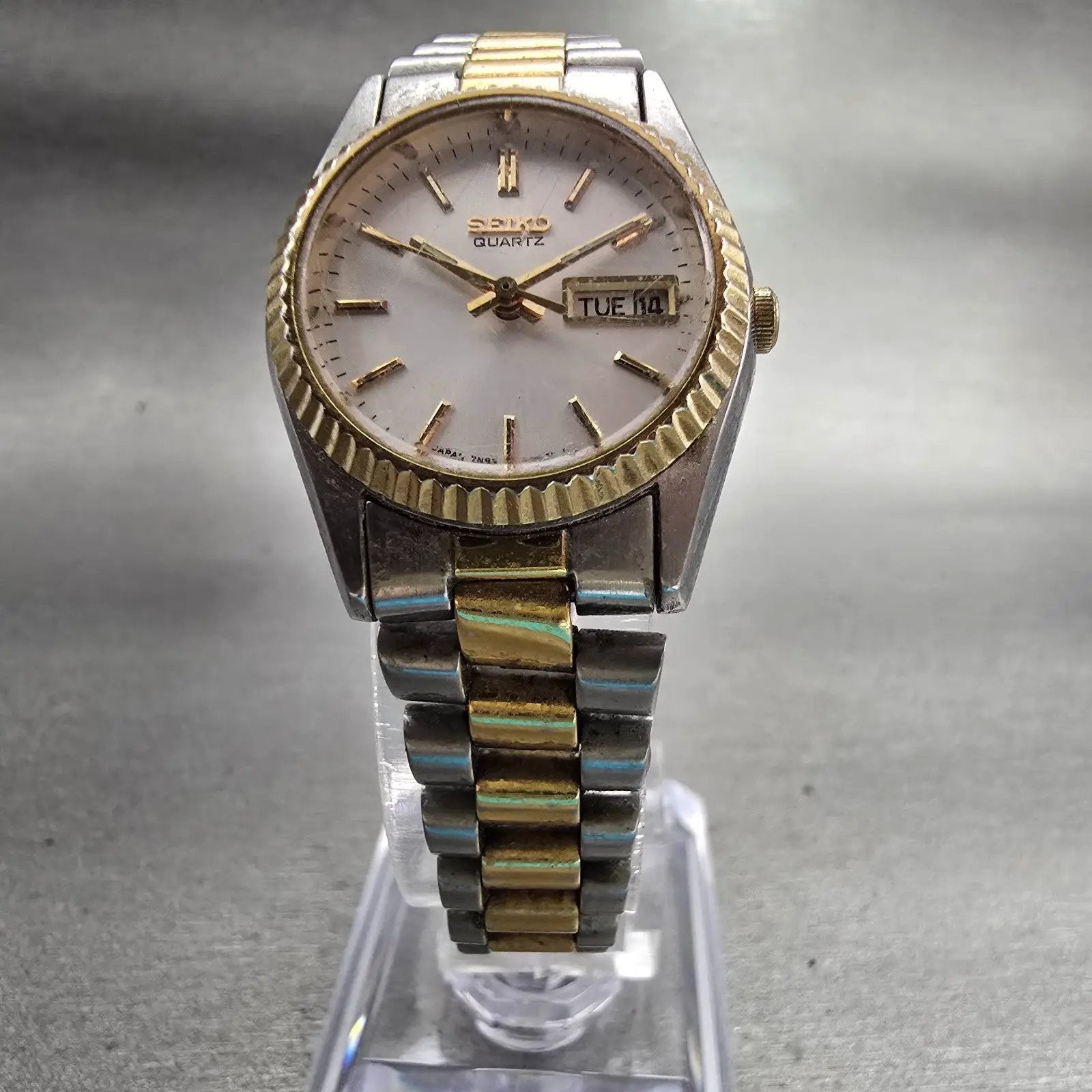 Seiko Watch Women 24mm Silver Dial Two Tone Daydate Round 7N83-0040 New Battery5