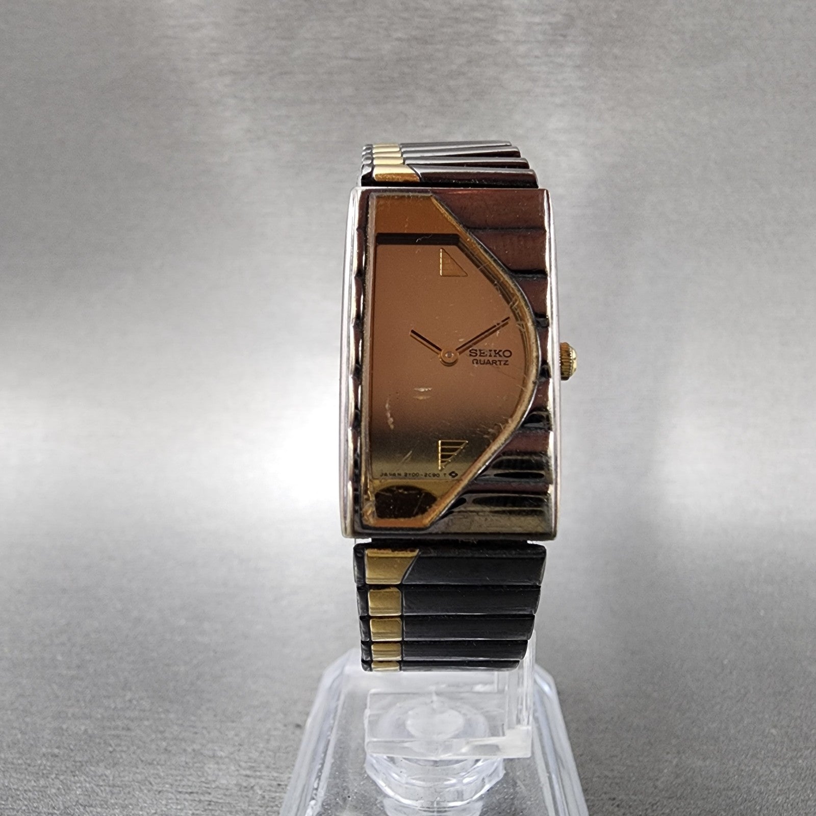 Seiko Half Moon Watch Women 17mm Champagne Dial Black&Gold Rectangle New Battery5