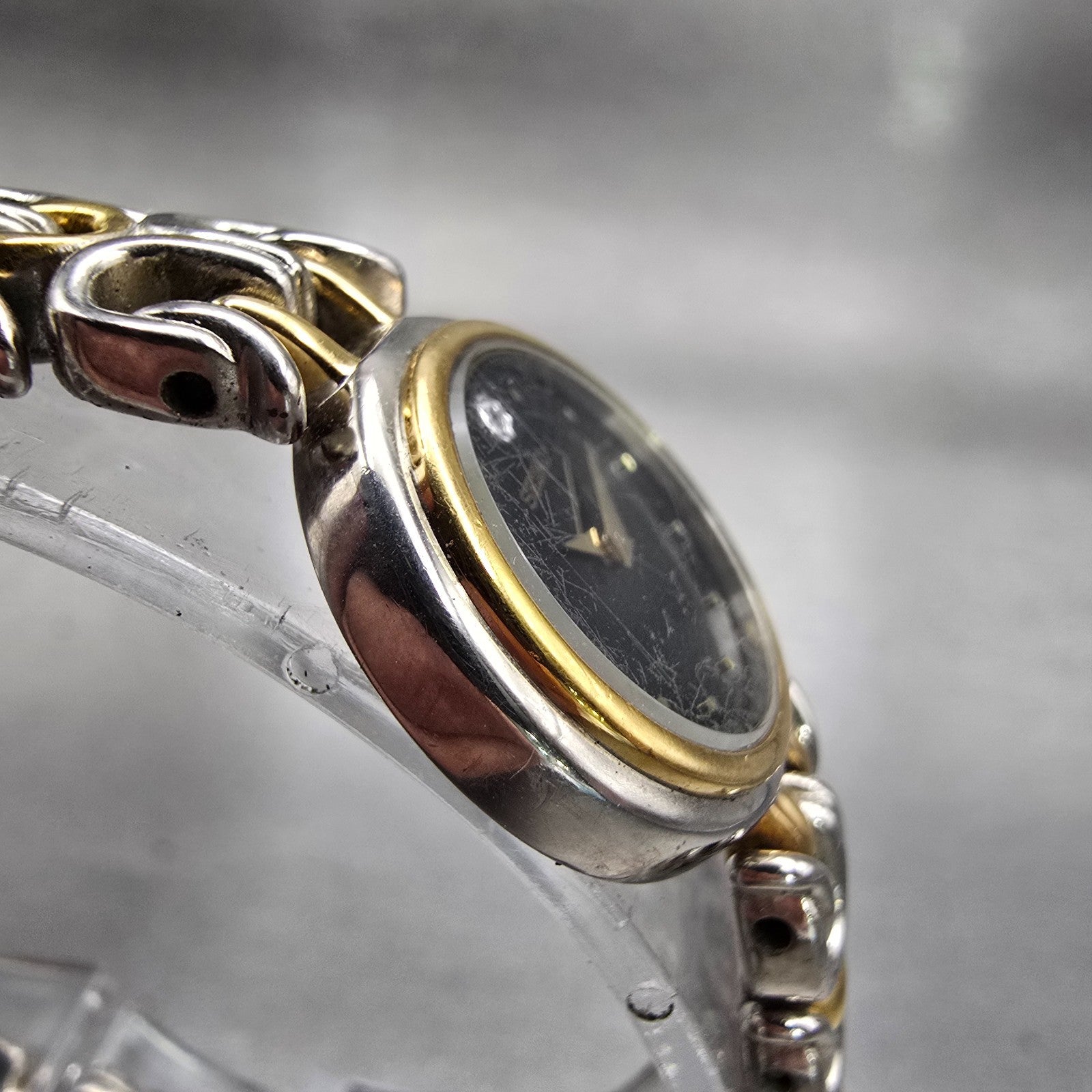 Seiko Watch Woman 20mm Black Dial Two Tone Round 1N00-1D99 New Battery Vintage3
