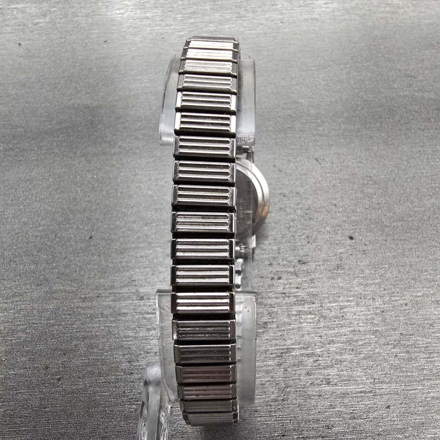Seiko Watch Women 22mm Silver Dial Silver Tone Round 1400-0049 New Battery VTG7