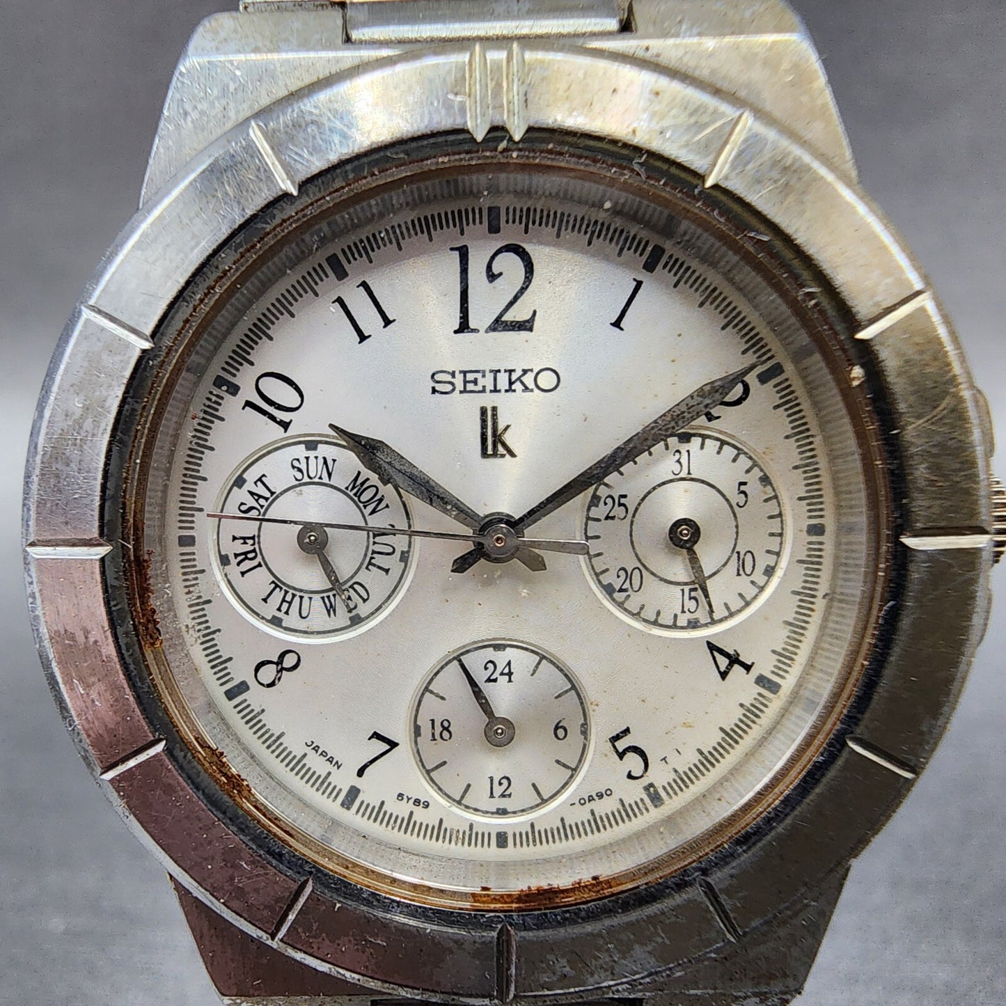 Seiko Lukia Watch Women 32mm Silver Dial Stainless Steel Daydate 5Y890B20 Works1