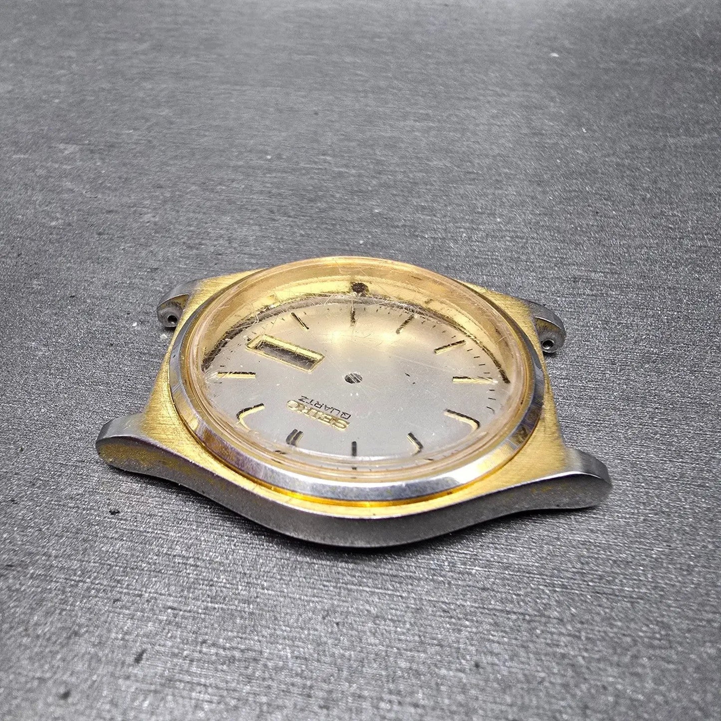 Seiko V743-8A20 Watch Case & Dial SIlver Dial Gold Tone Round 37mm W/Crystal4